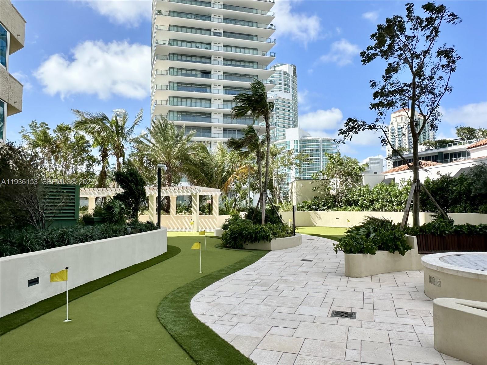 400 S Pointe Dr #2208, Miami Beach FL 33139