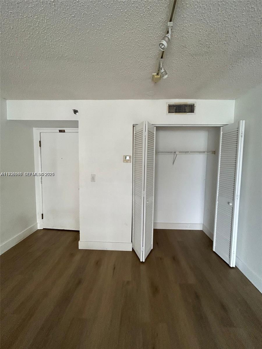 770 Claughton Island Dr #2109, Miami FL 33131
