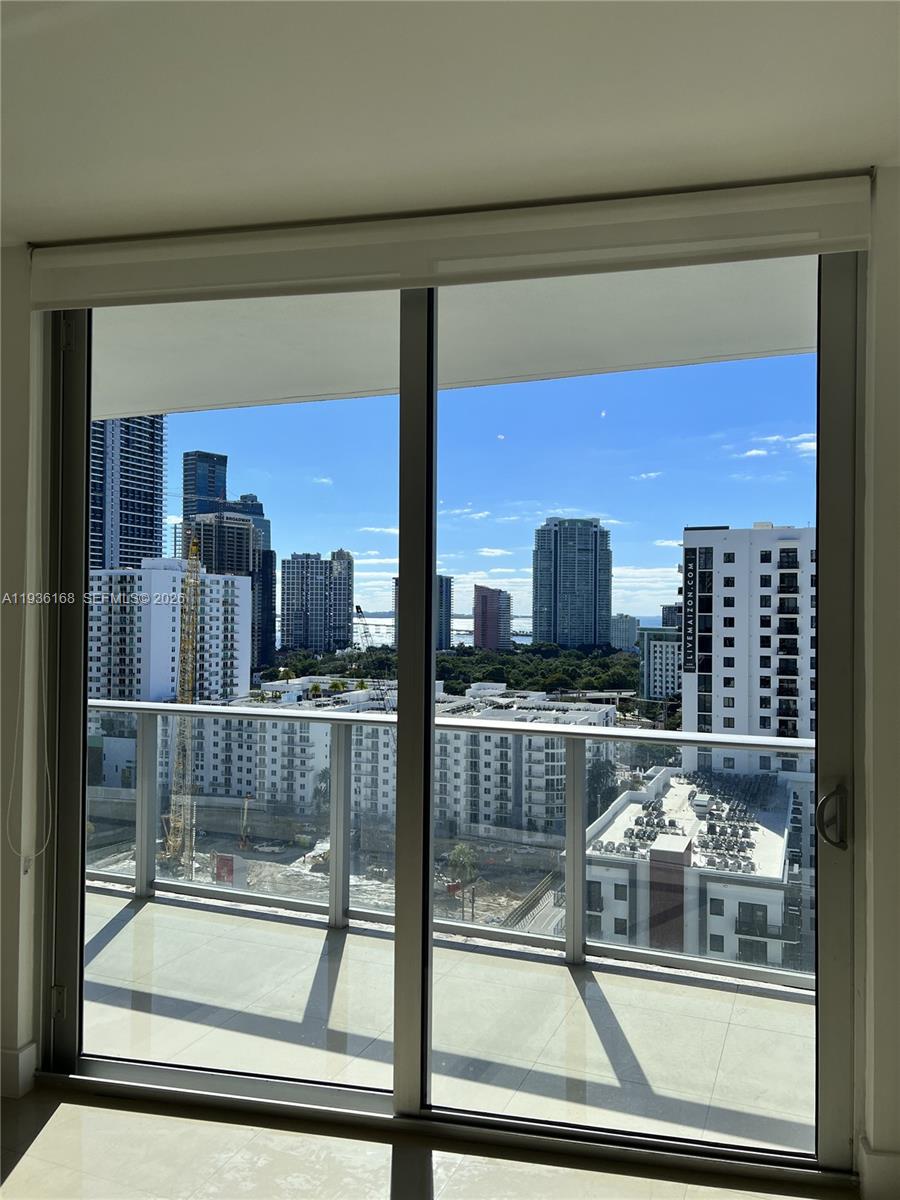 1010 SW 2nd Ave #1702, Miami FL 33130