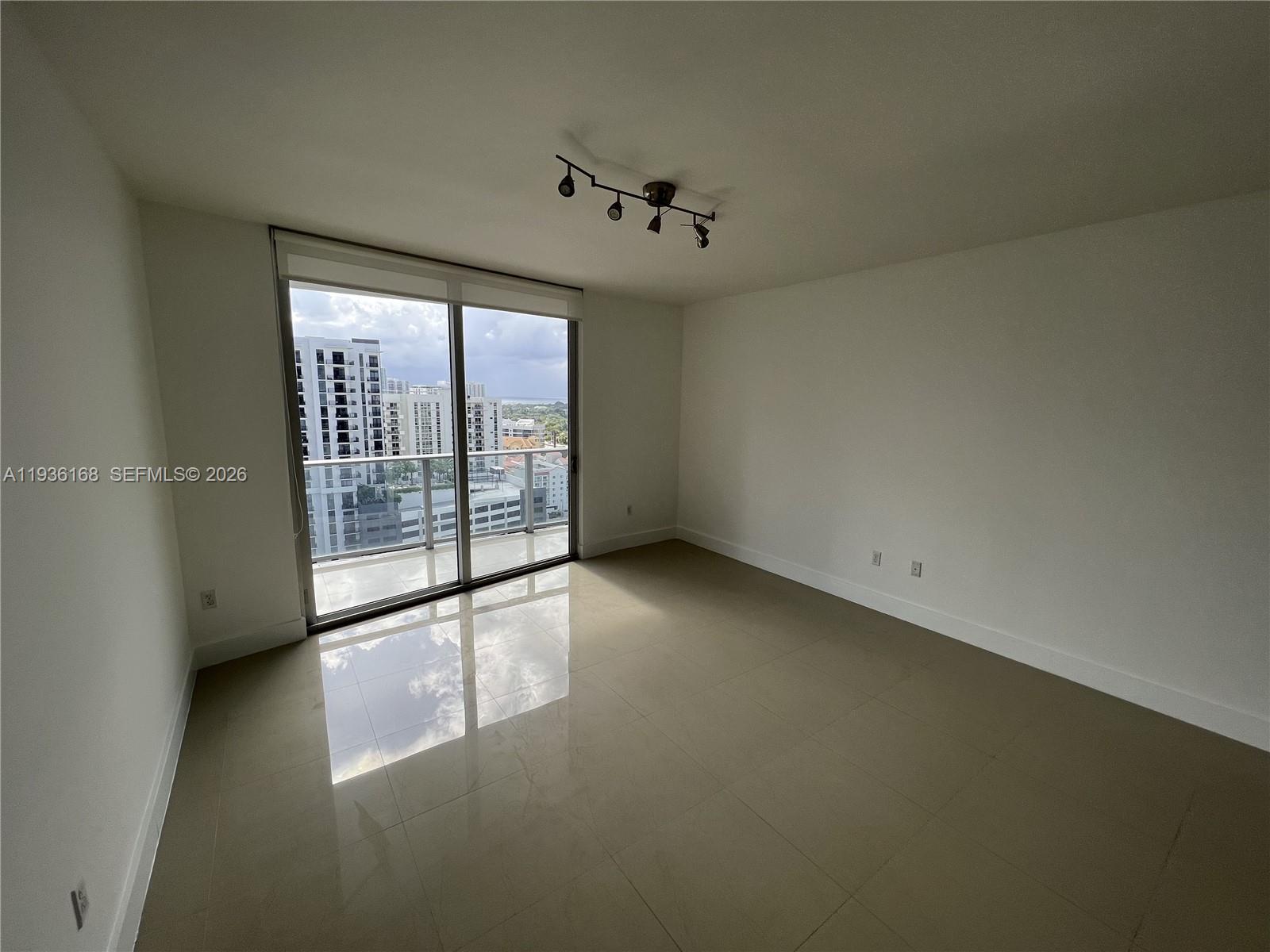 1010 SW 2nd Ave #1702, Miami FL 33130