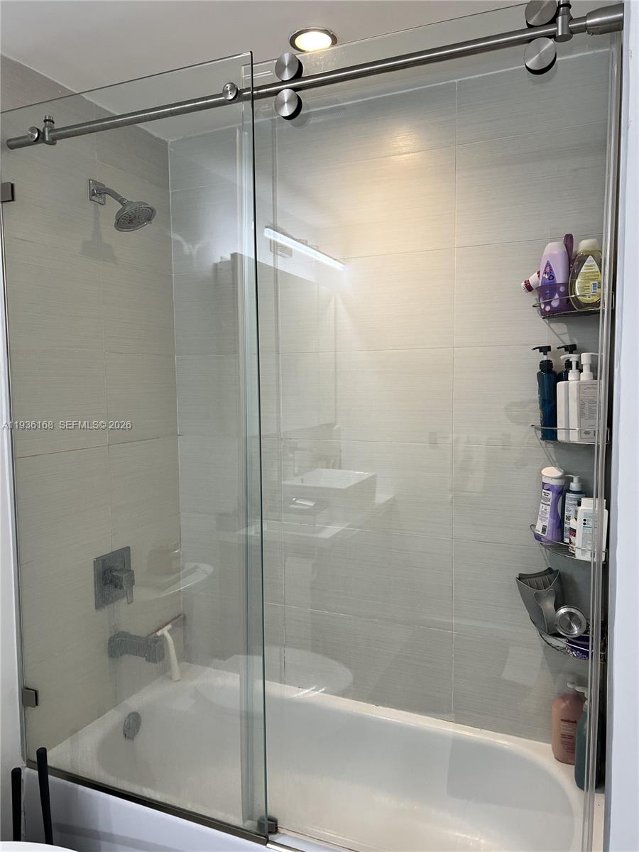 1010 SW 2nd Ave #1702, Miami FL 33130