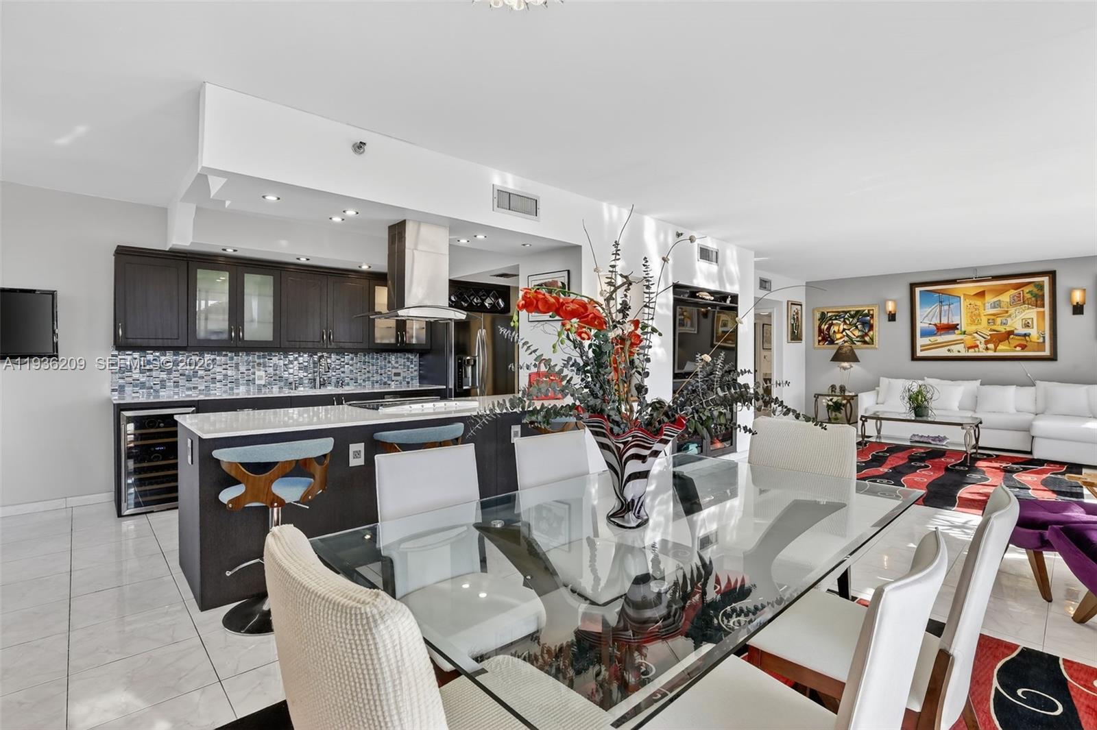 20281 E Country Club Dr #201, Aventura FL 33180