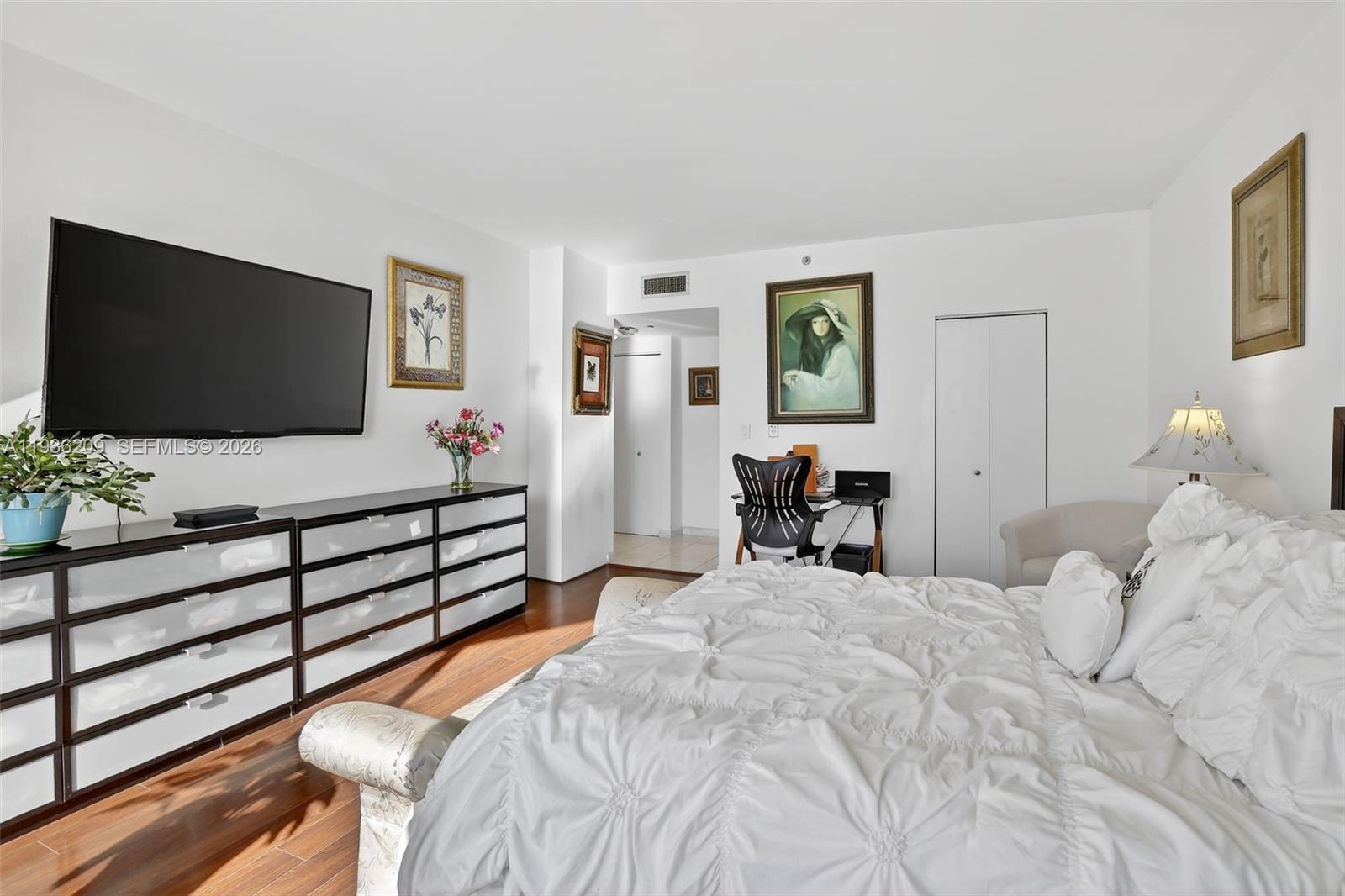 20281 E Country Club Dr #201, Aventura FL 33180