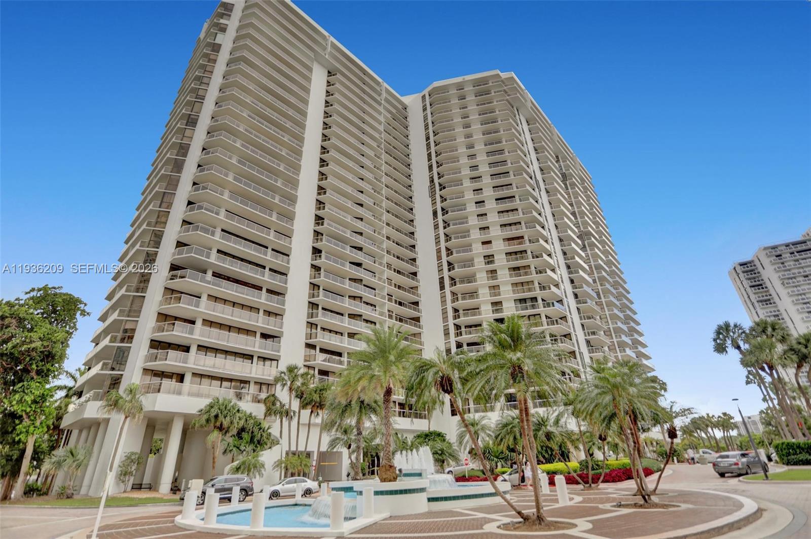 20281 E Country Club Dr #201, Aventura FL 33180