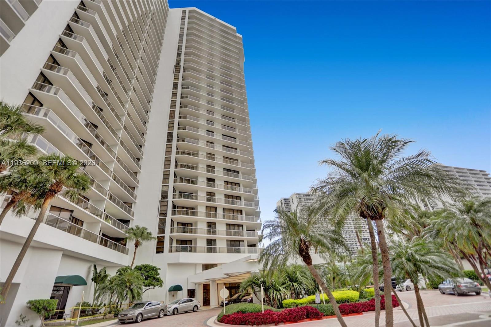 20281 E Country Club Dr #201, Aventura FL 33180