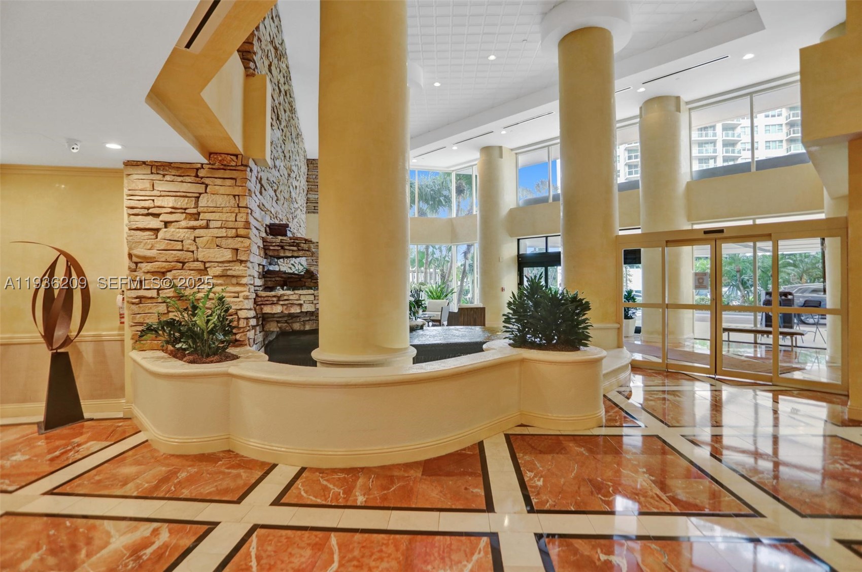 20281 E Country Club Dr #201, Aventura FL 33180