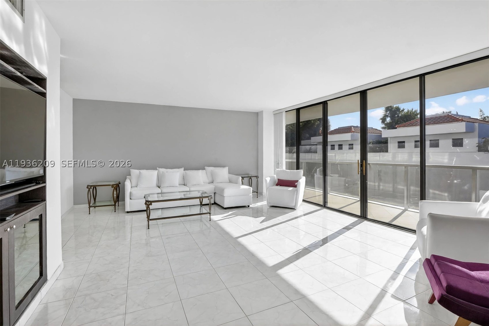 20281 E Country Club Dr #201, Aventura FL 33180