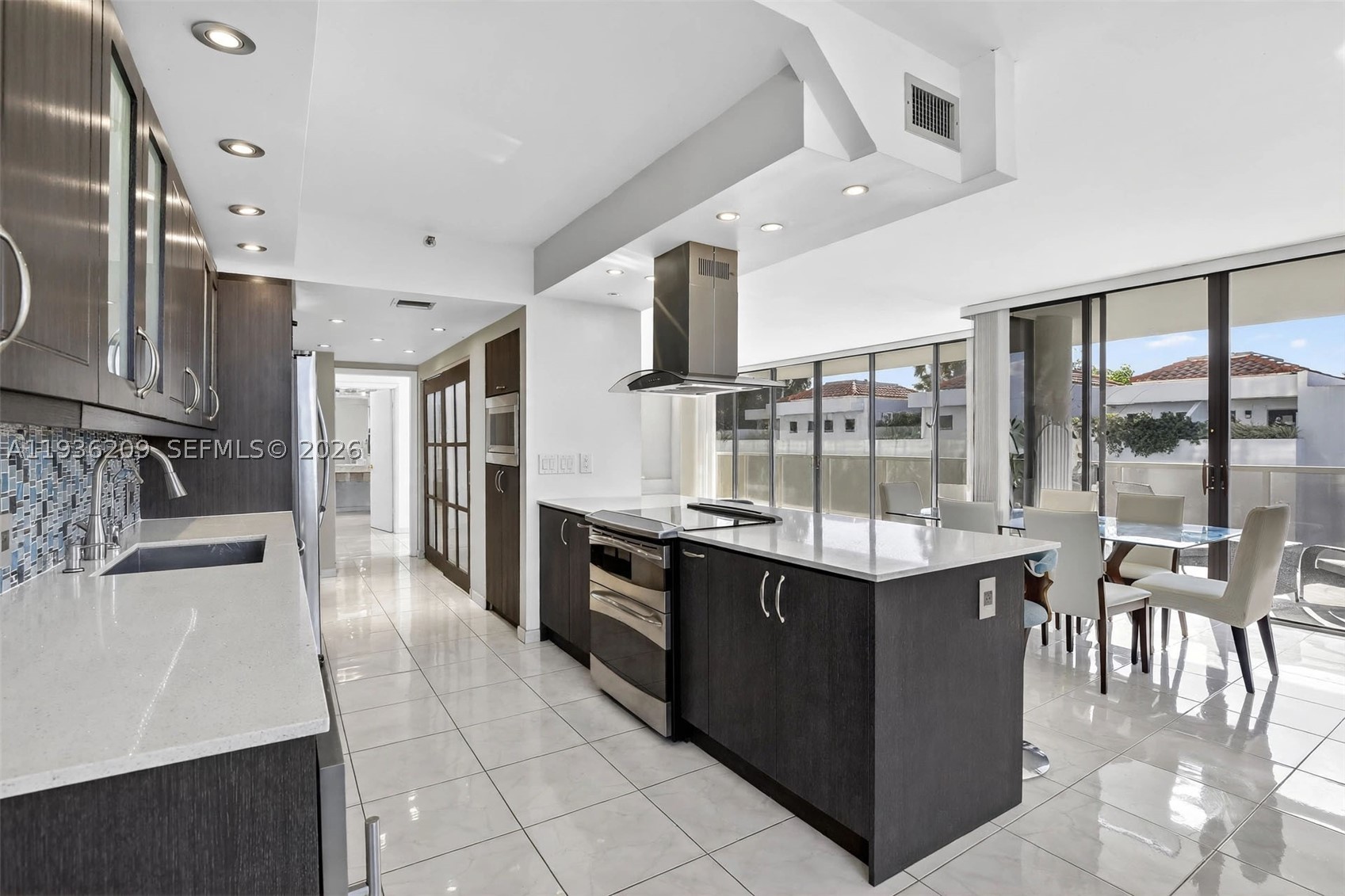 20281 E Country Club Dr #201, Aventura FL 33180
