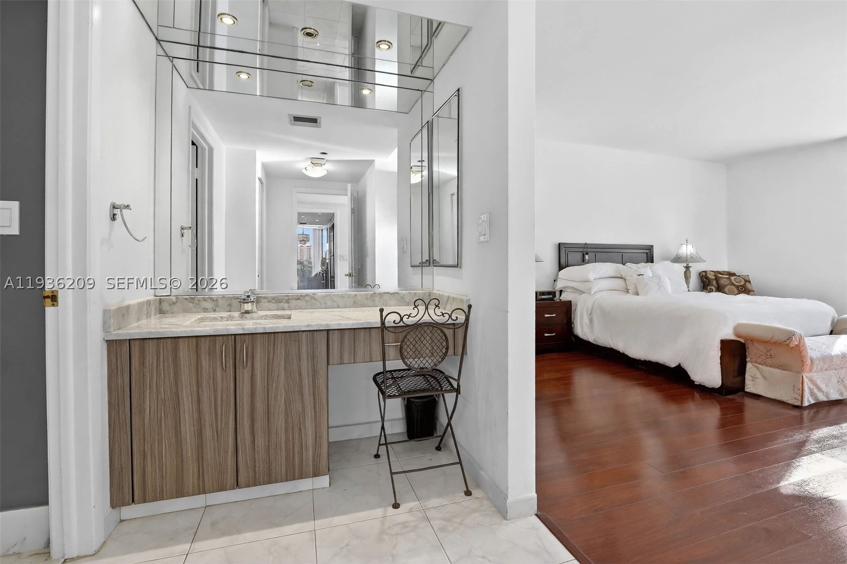 20281 E Country Club Dr #201, Aventura FL 33180