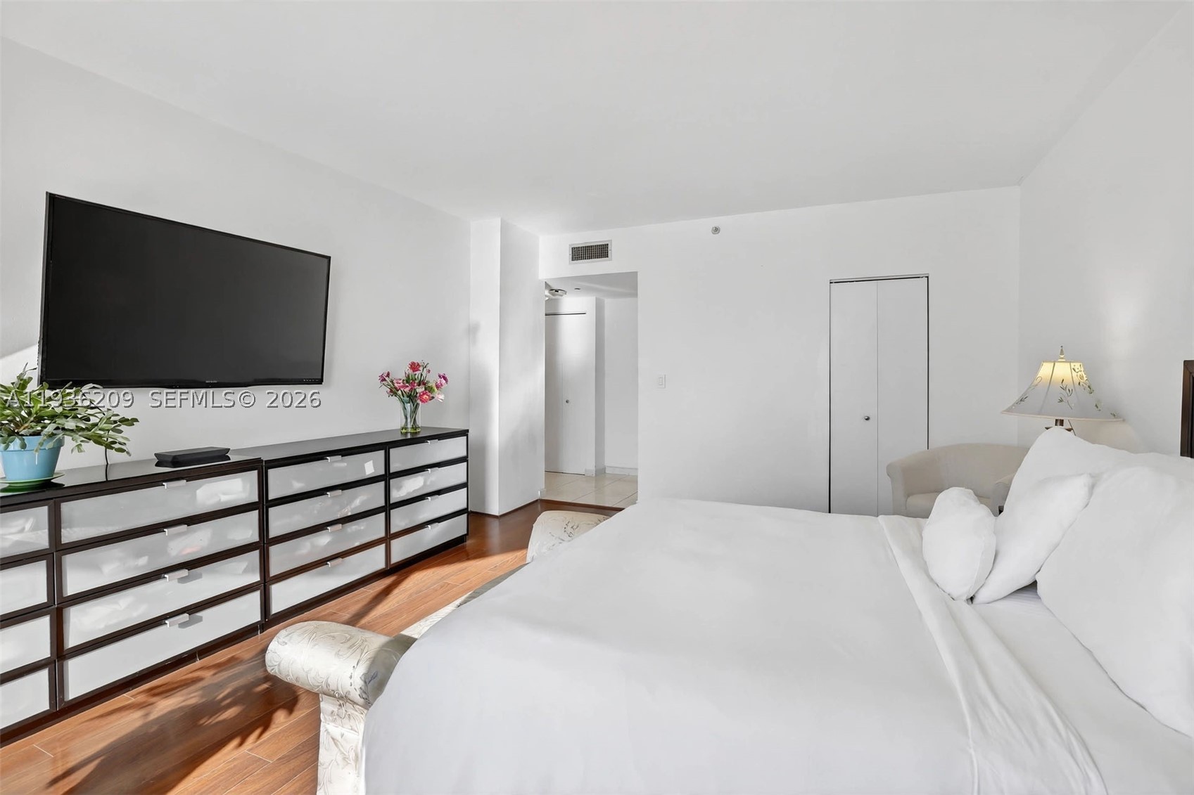 20281 E Country Club Dr #201, Aventura FL 33180