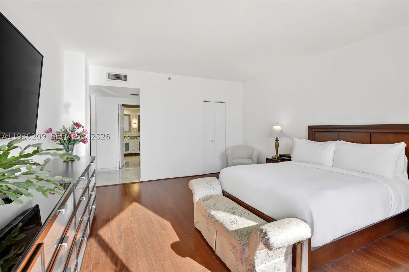 20281 E Country Club Dr #201, Aventura FL 33180