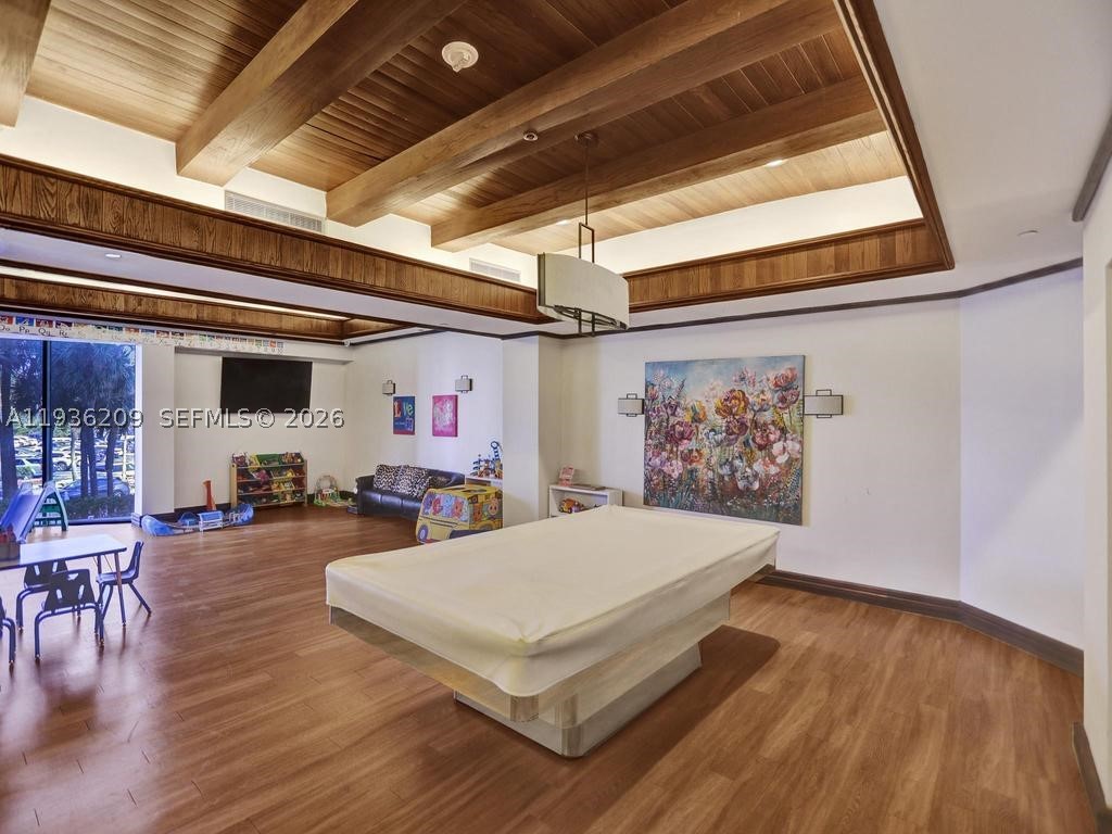 20281 E Country Club Dr #201, Aventura FL 33180
