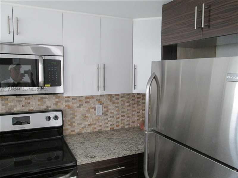 8043 Lagos De Campo Blvd #F-3, Tamarac FL 33321