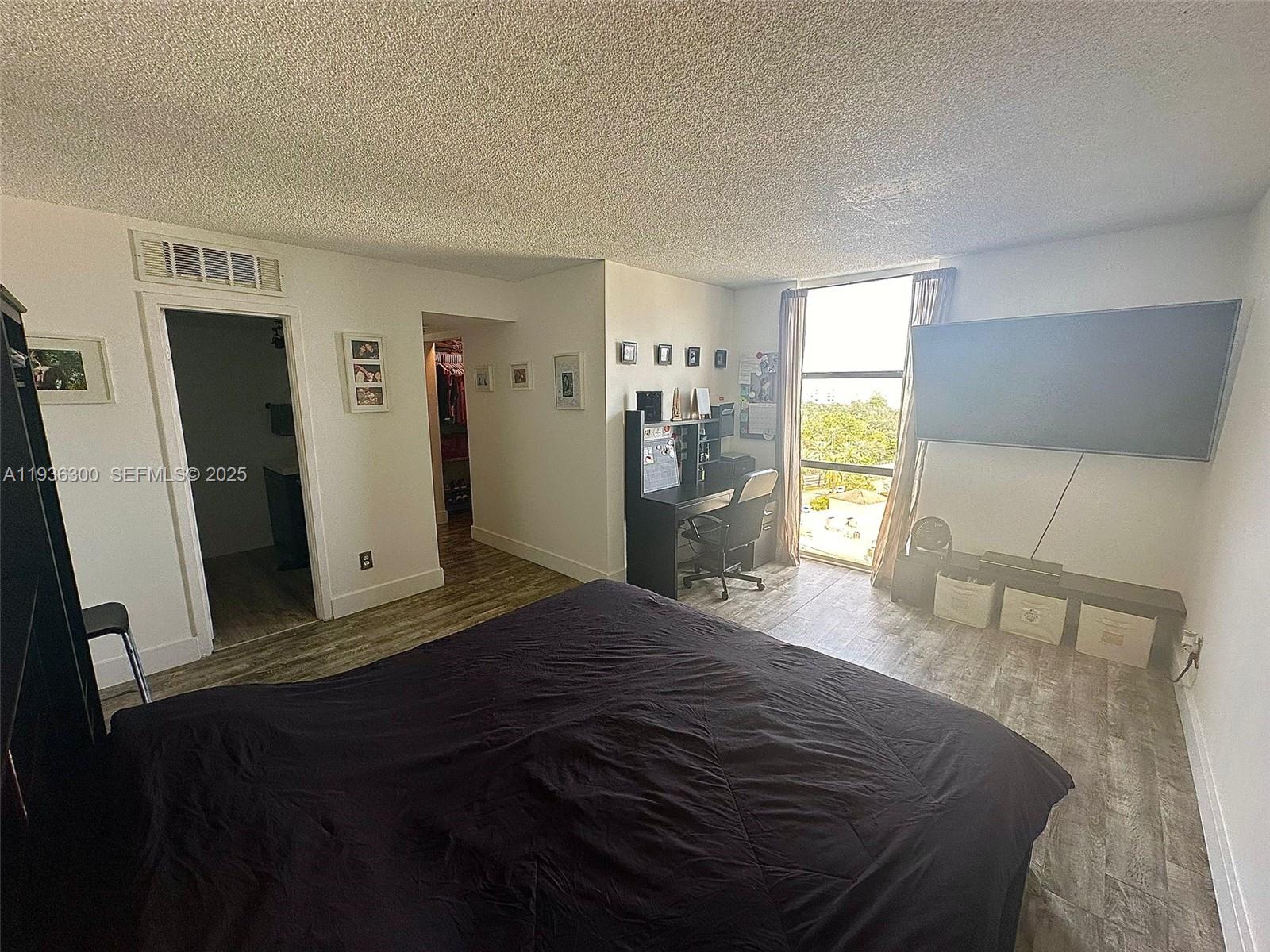 13499 Biscayne Blvd #1013, North Miami FL 33181