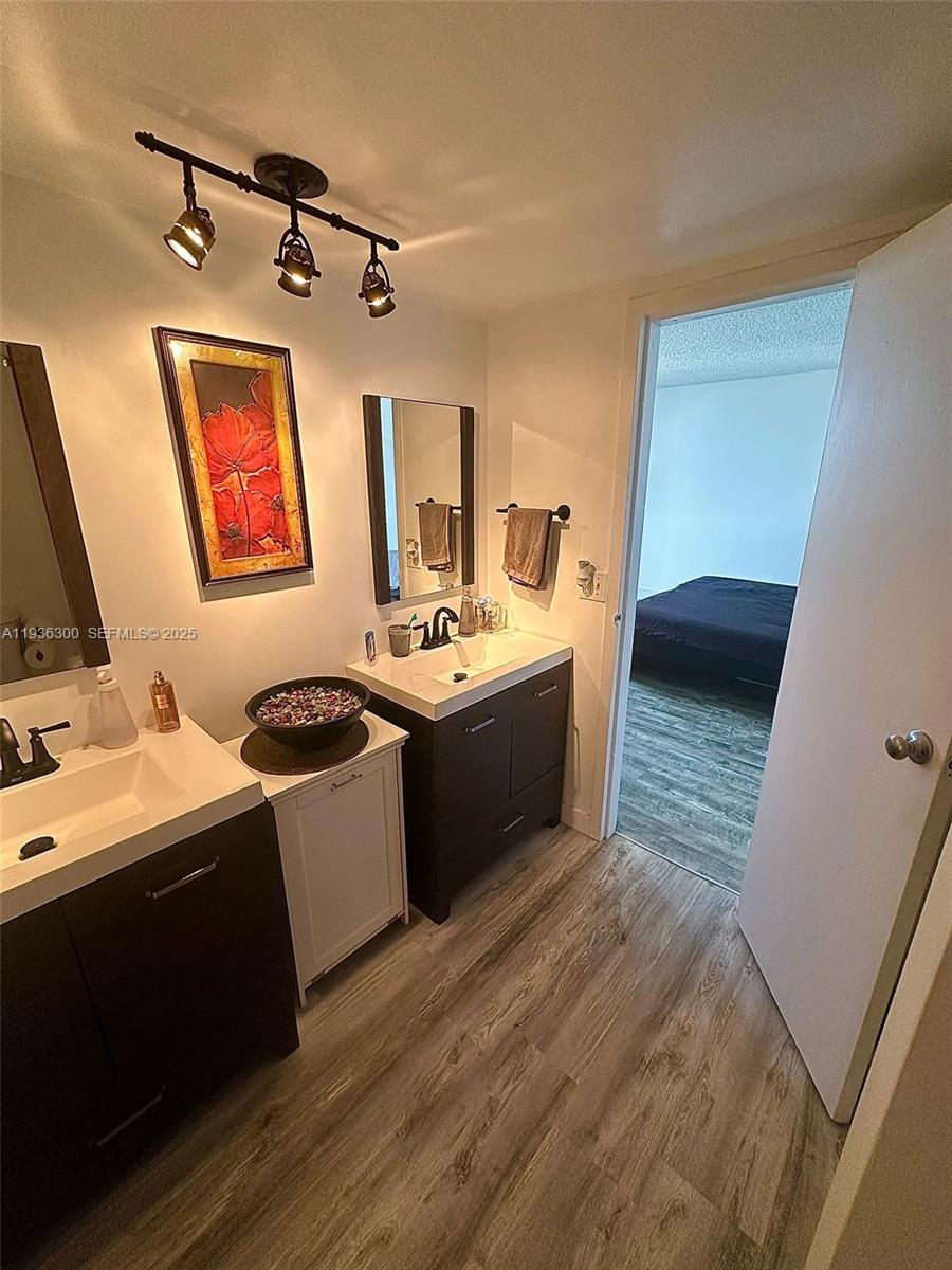 13499 Biscayne Blvd #1013, North Miami FL 33181