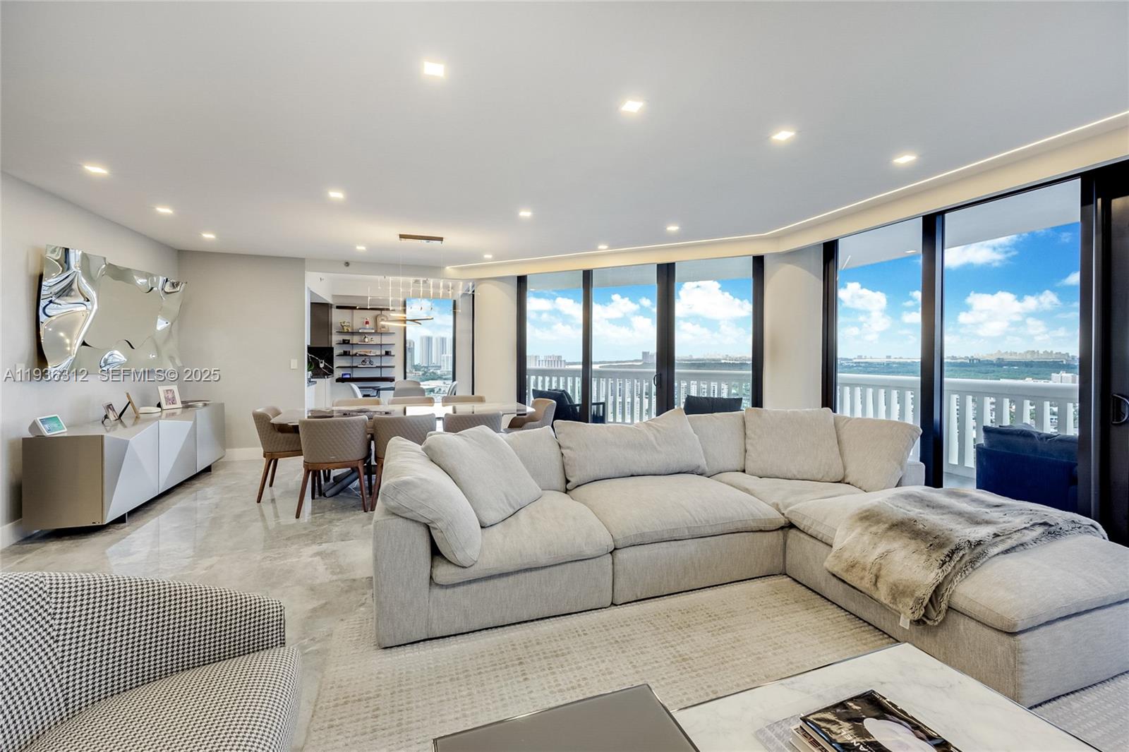 2000 Island Blvd #2507, Aventura FL 33160