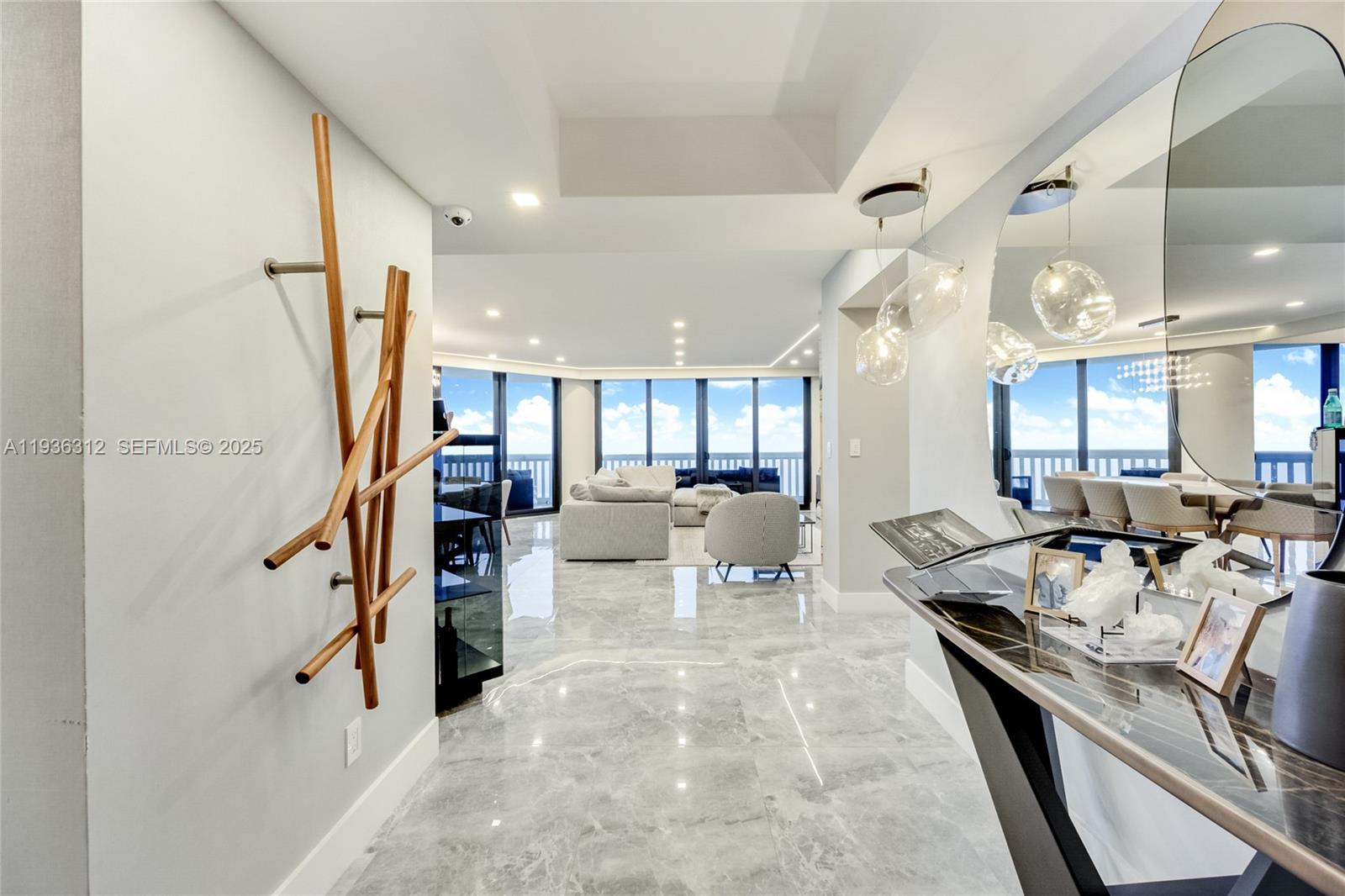 2000 Island Blvd #2507, Aventura FL 33160