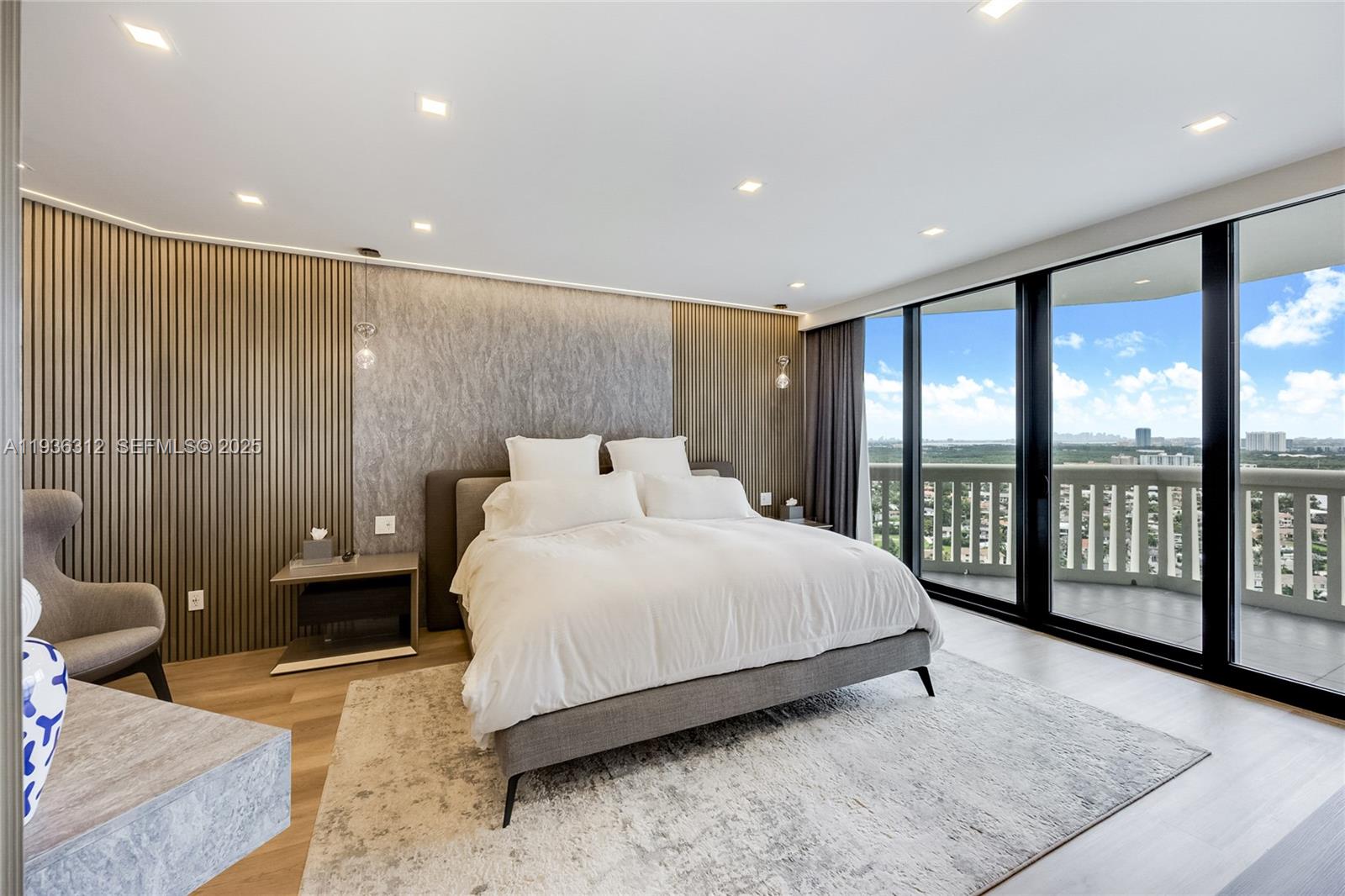 2000 Island Blvd #2507, Aventura FL 33160