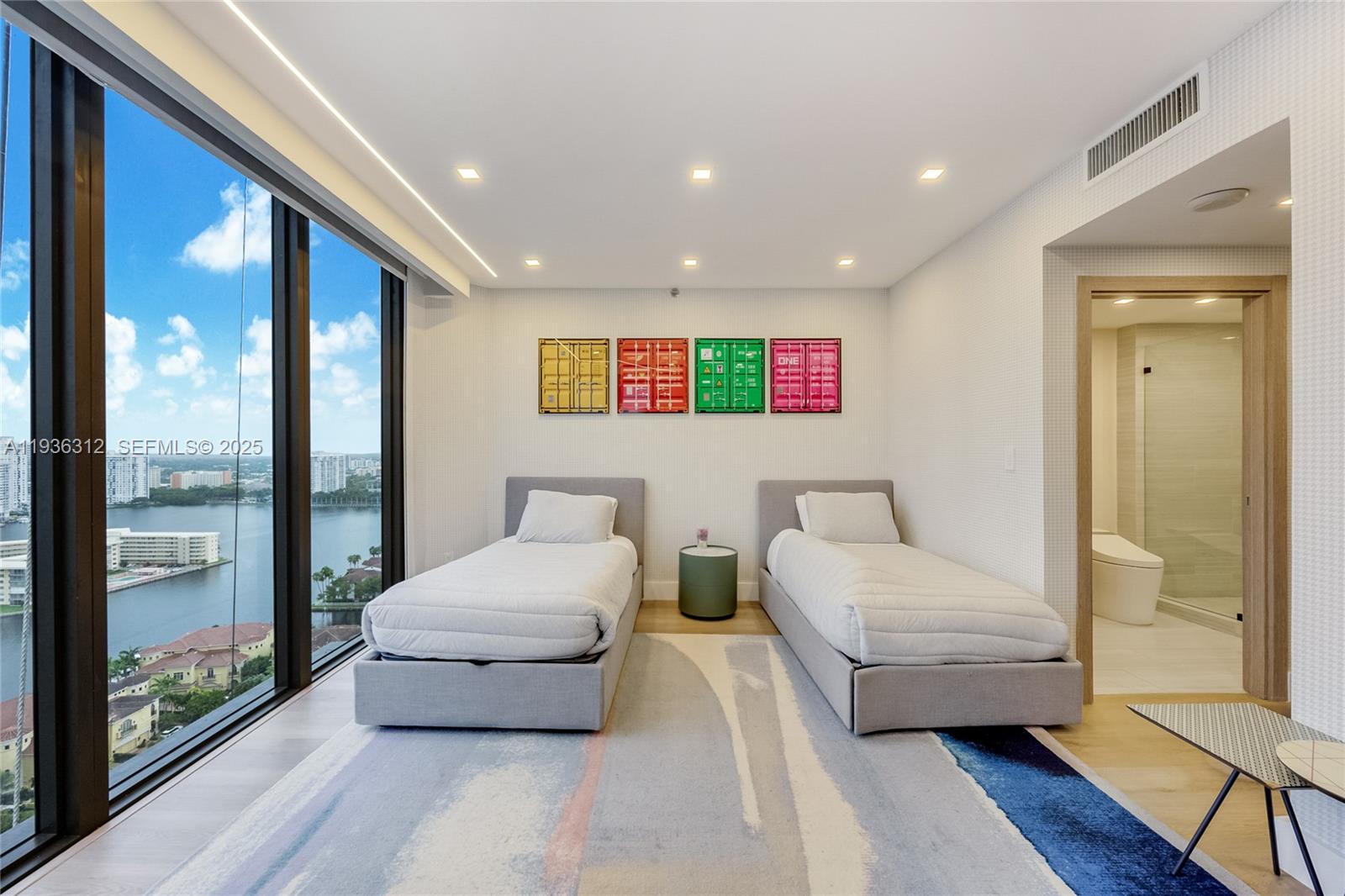 2000 Island Blvd #2507, Aventura FL 33160