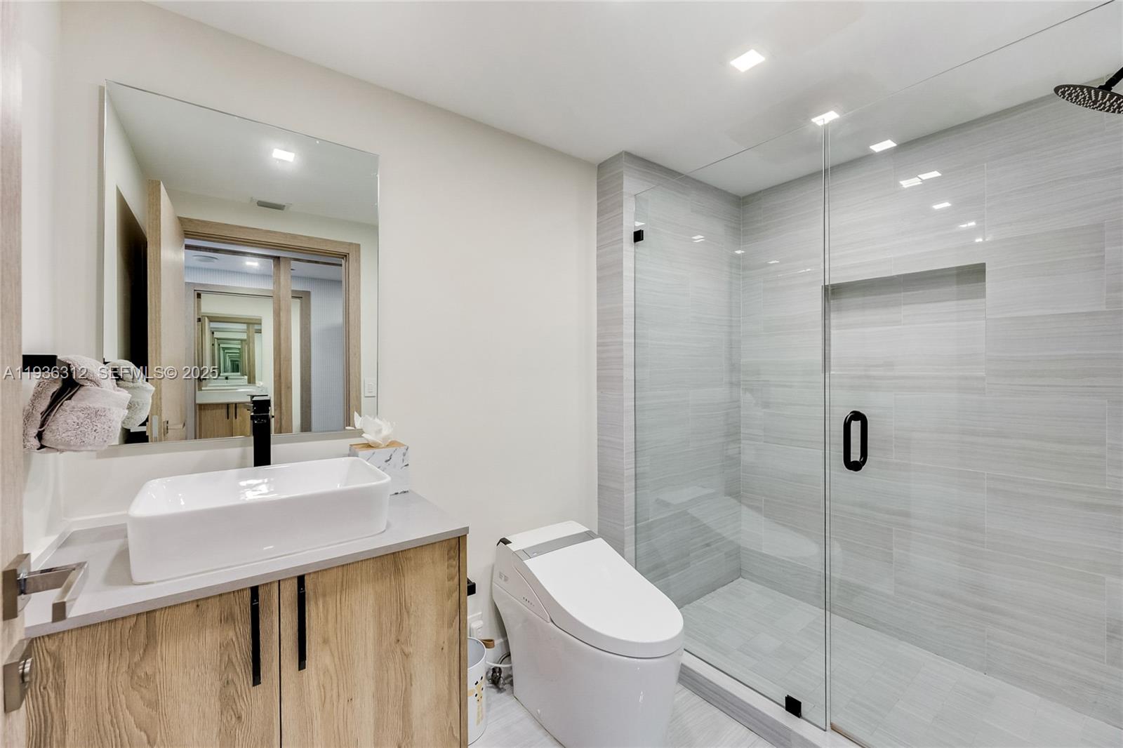 2000 Island Blvd #2507, Aventura FL 33160
