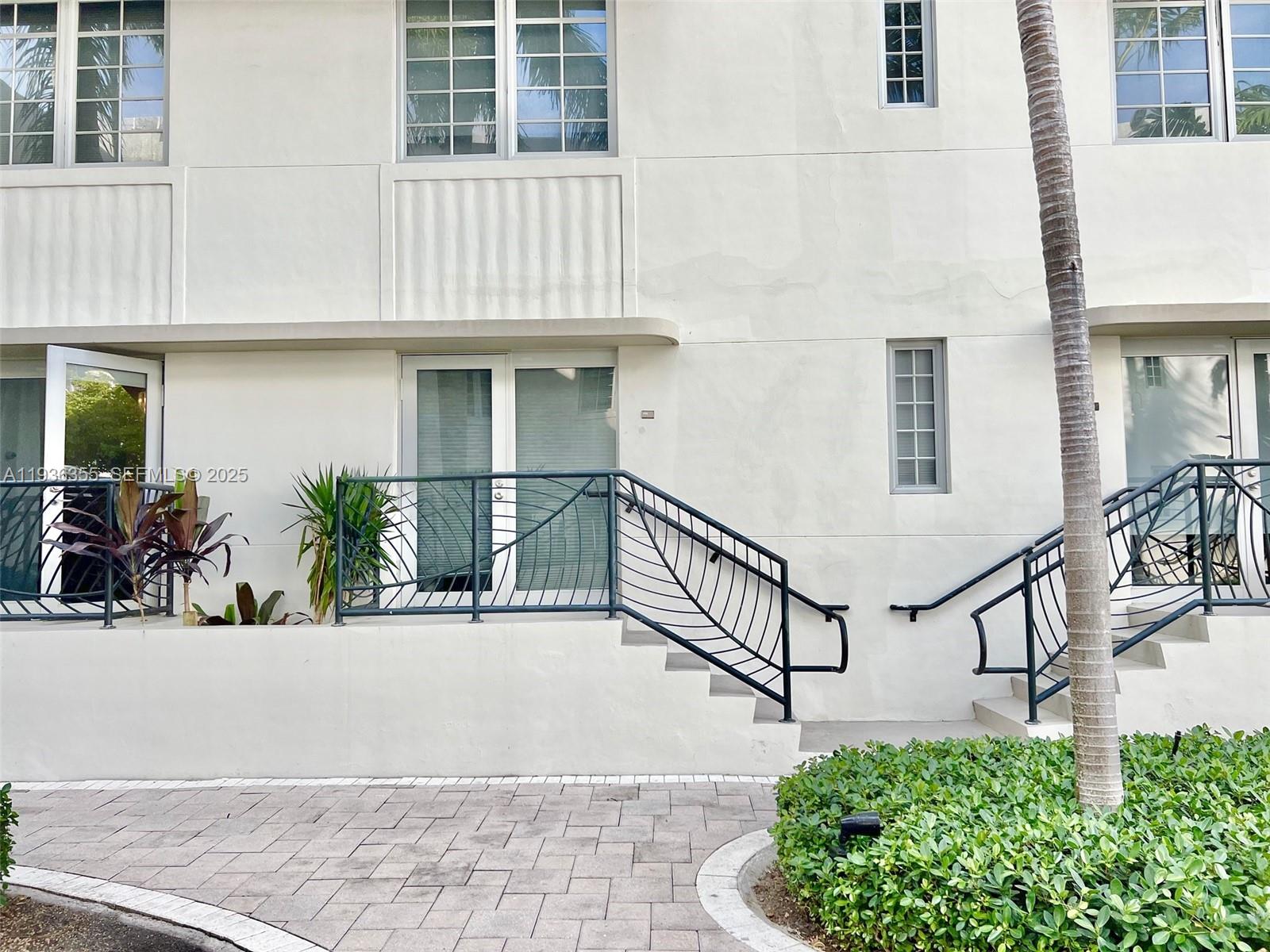 435 21st St #102, Miami Beach FL 33139