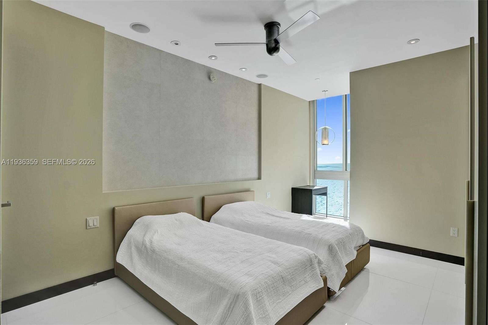 15811 Collins Ave #2201, Sunny Isles Beach FL 33160
