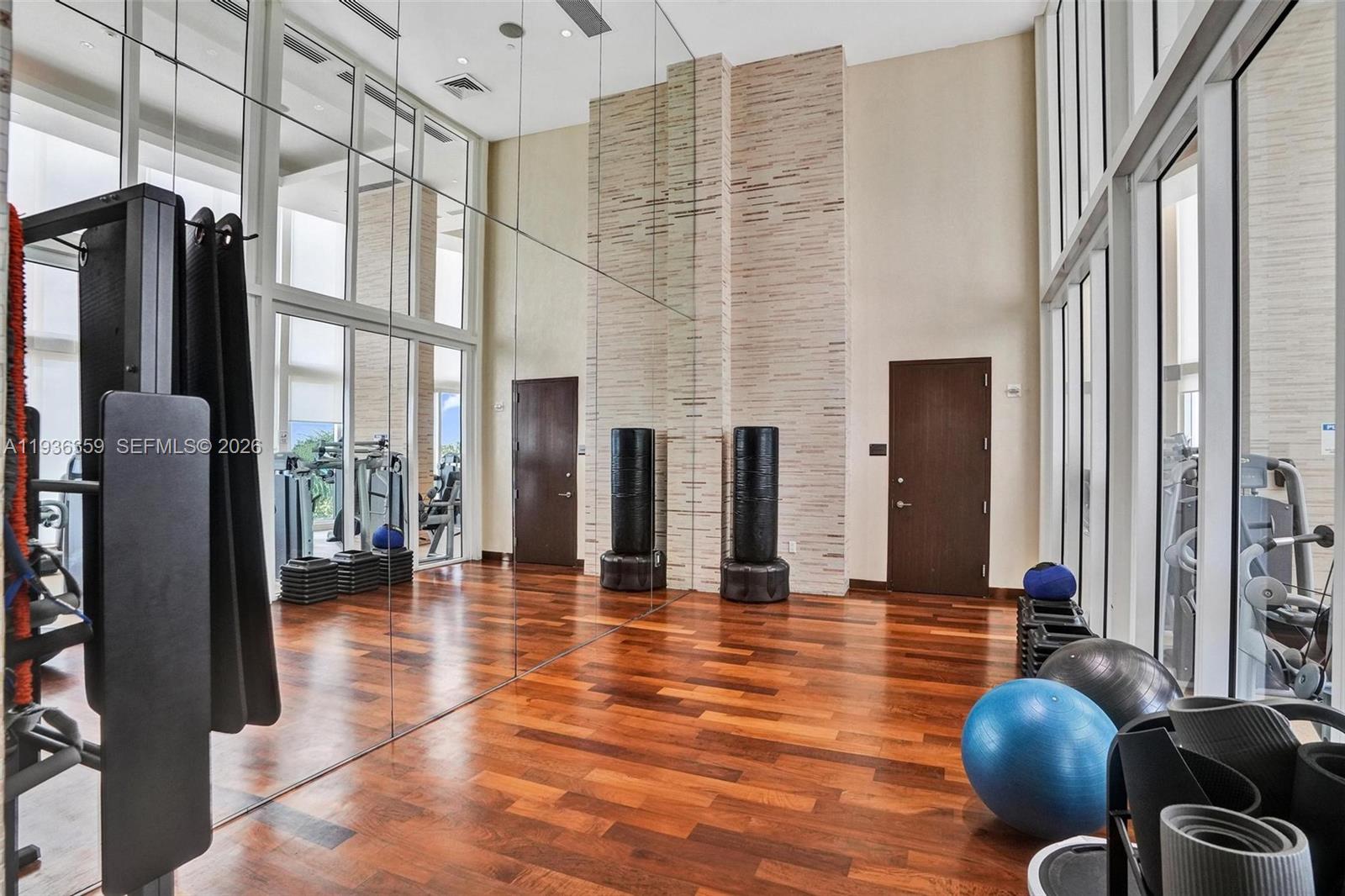 15811 Collins Ave #2201, Sunny Isles Beach FL 33160