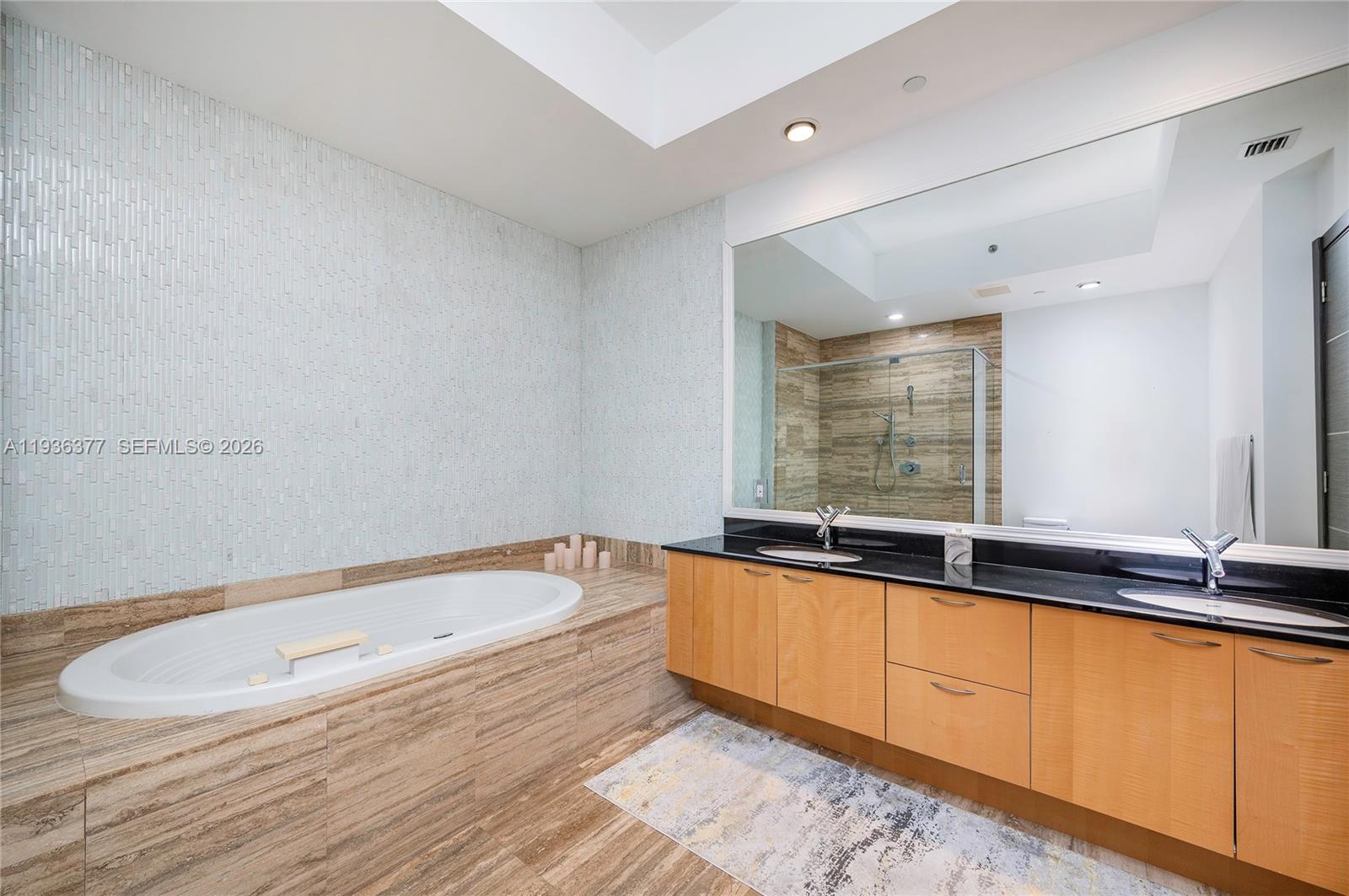 15901 Collins Ave #3807, Sunny Isles Beach FL 33160