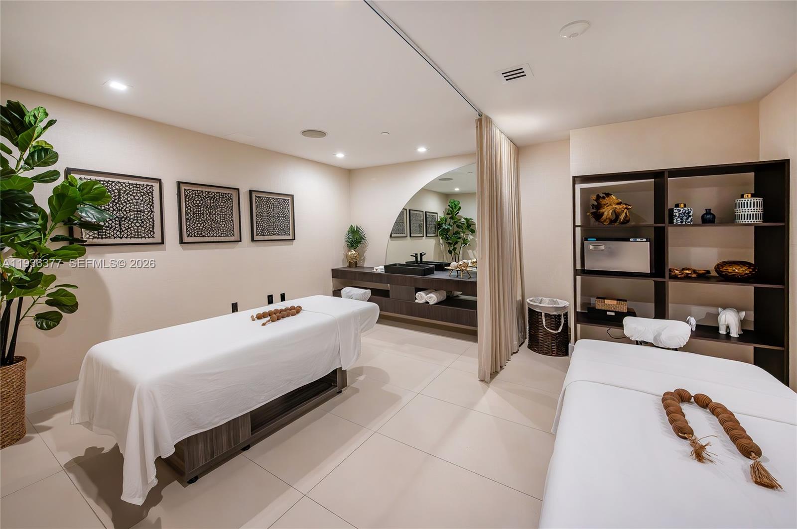 15901 Collins Ave #3807, Sunny Isles Beach FL 33160