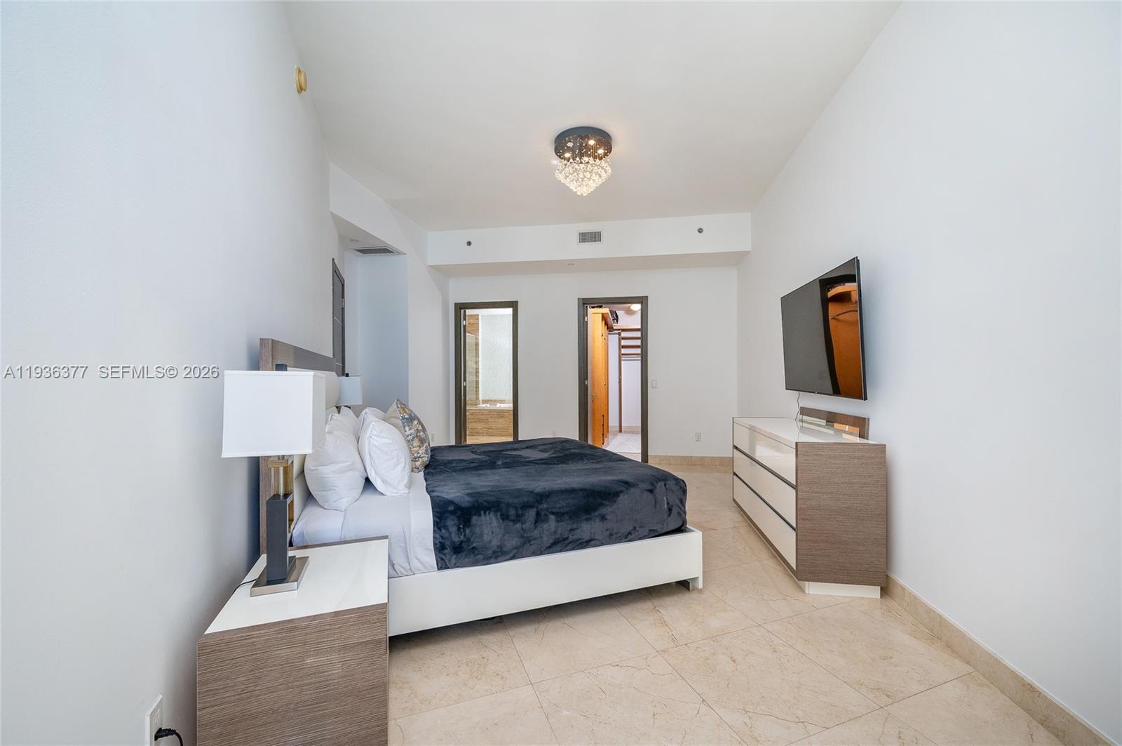 15901 Collins Ave #3807, Sunny Isles Beach FL 33160