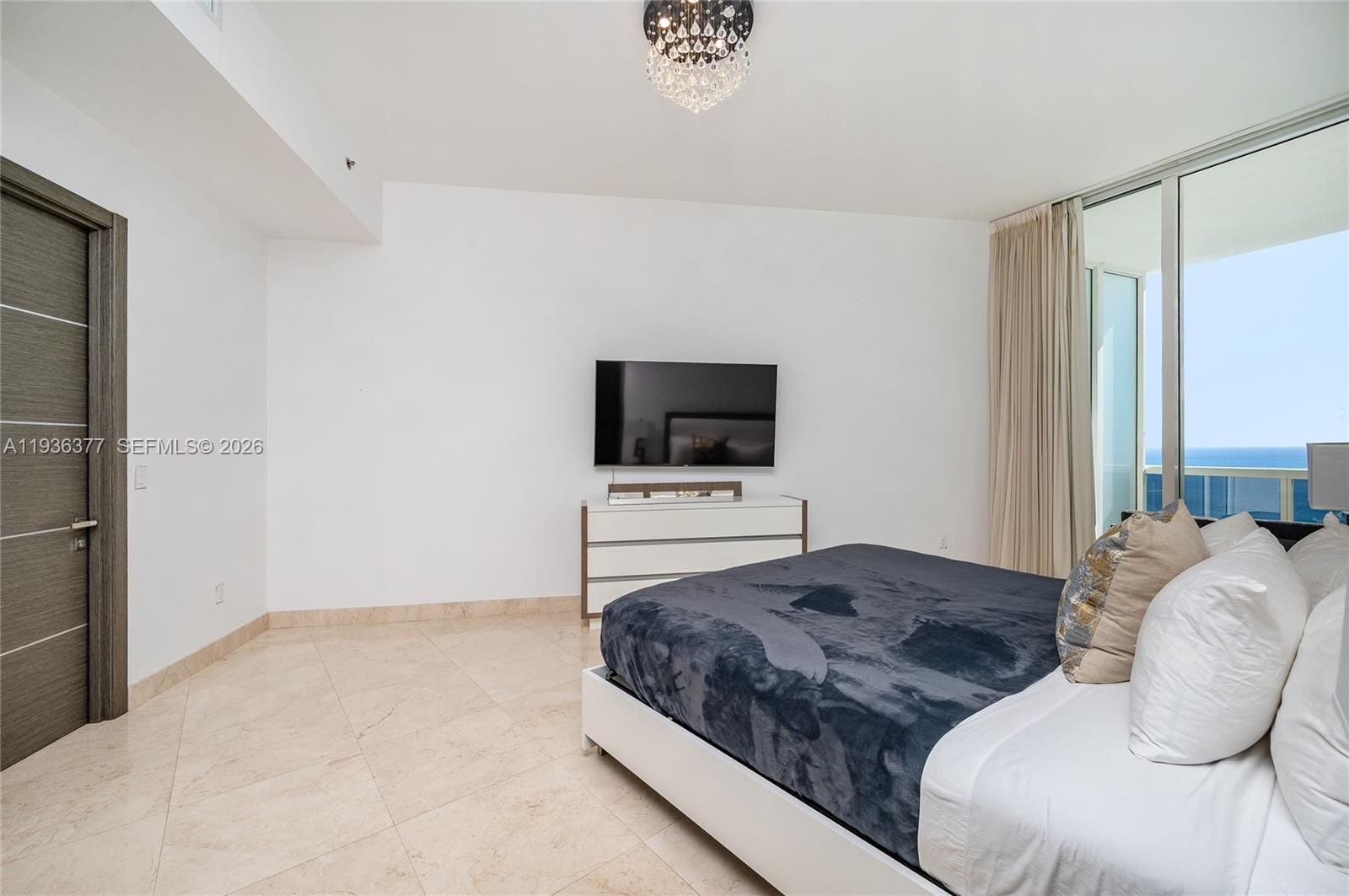 15901 Collins Ave #3807, Sunny Isles Beach FL 33160