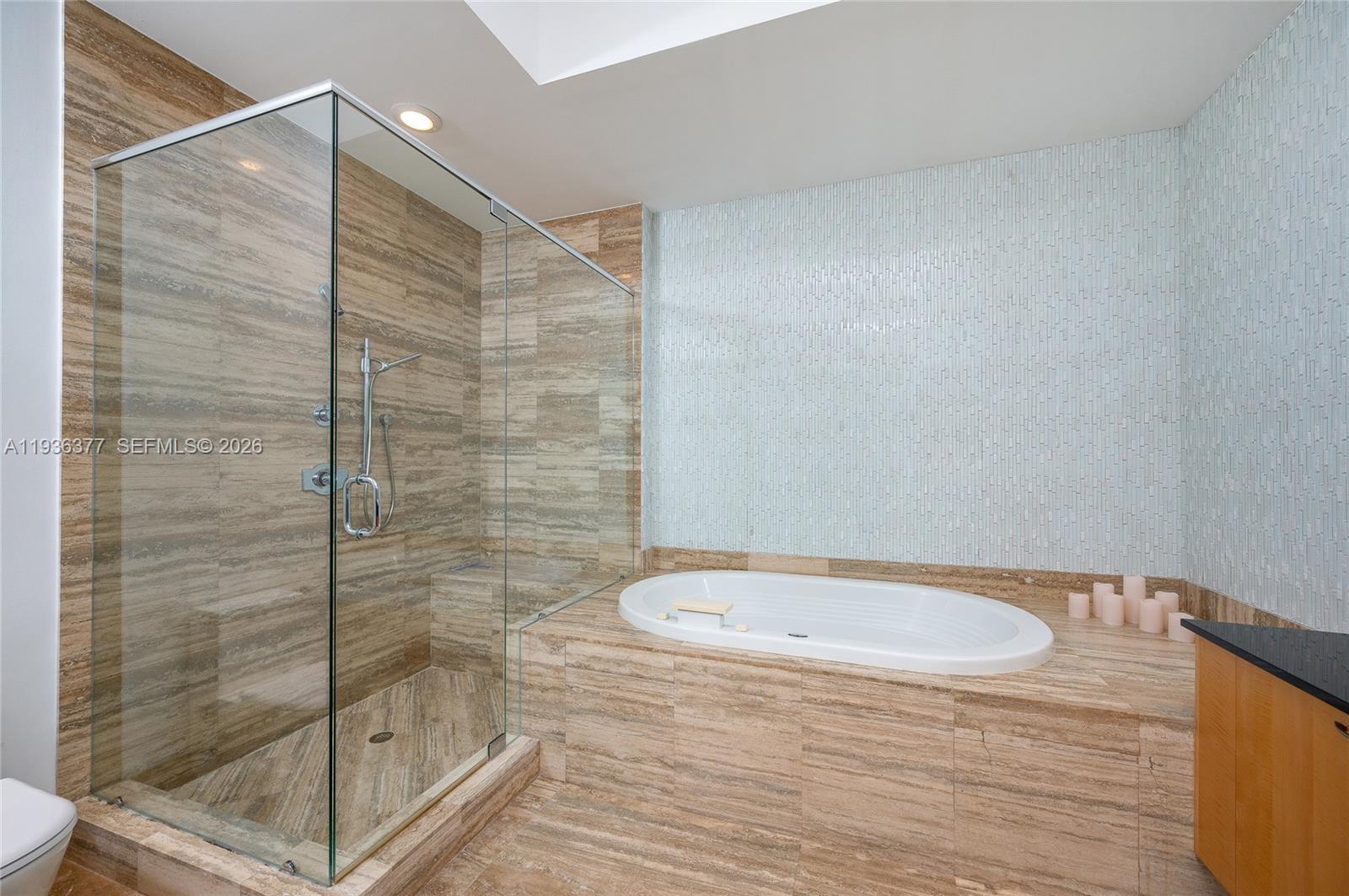 15901 Collins Ave #3807, Sunny Isles Beach FL 33160