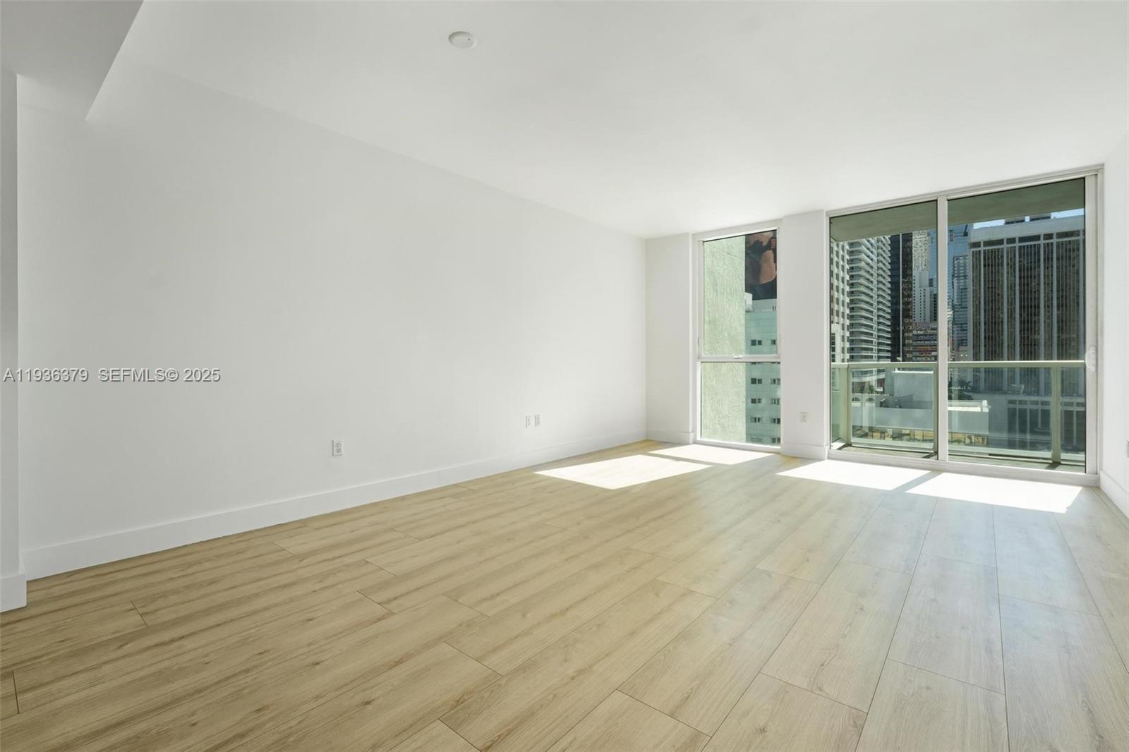 244 Biscayne Blvd #1505, Miami FL 33132