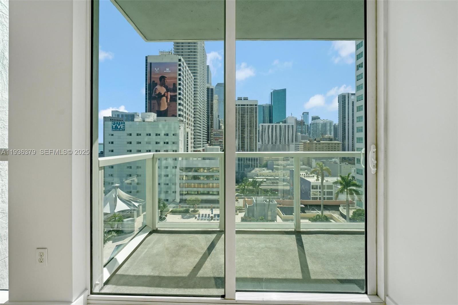 244 Biscayne Blvd #1505, Miami FL 33132