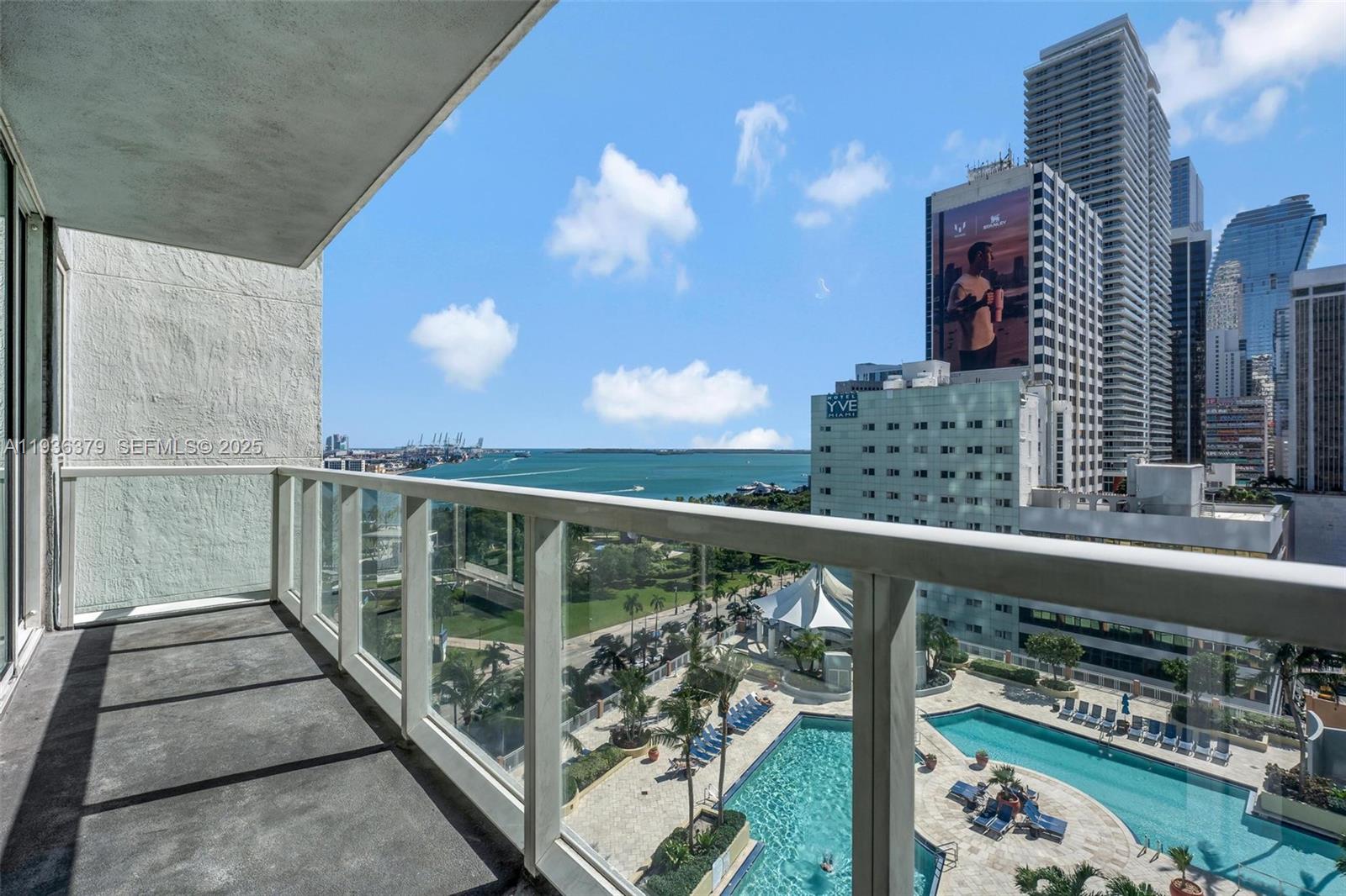 244 Biscayne Blvd #1505, Miami FL 33132