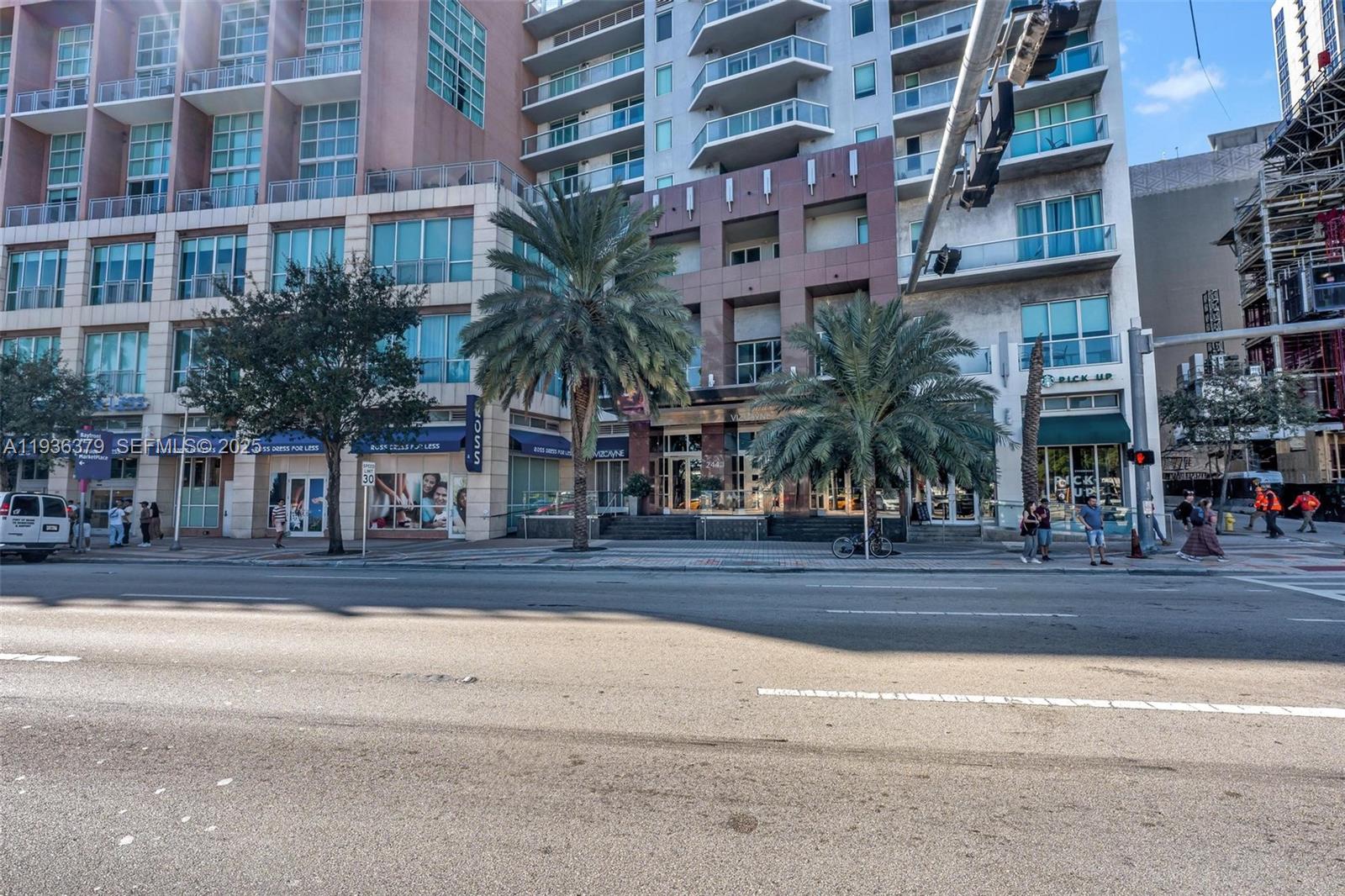 244 Biscayne Blvd #1505, Miami FL 33132