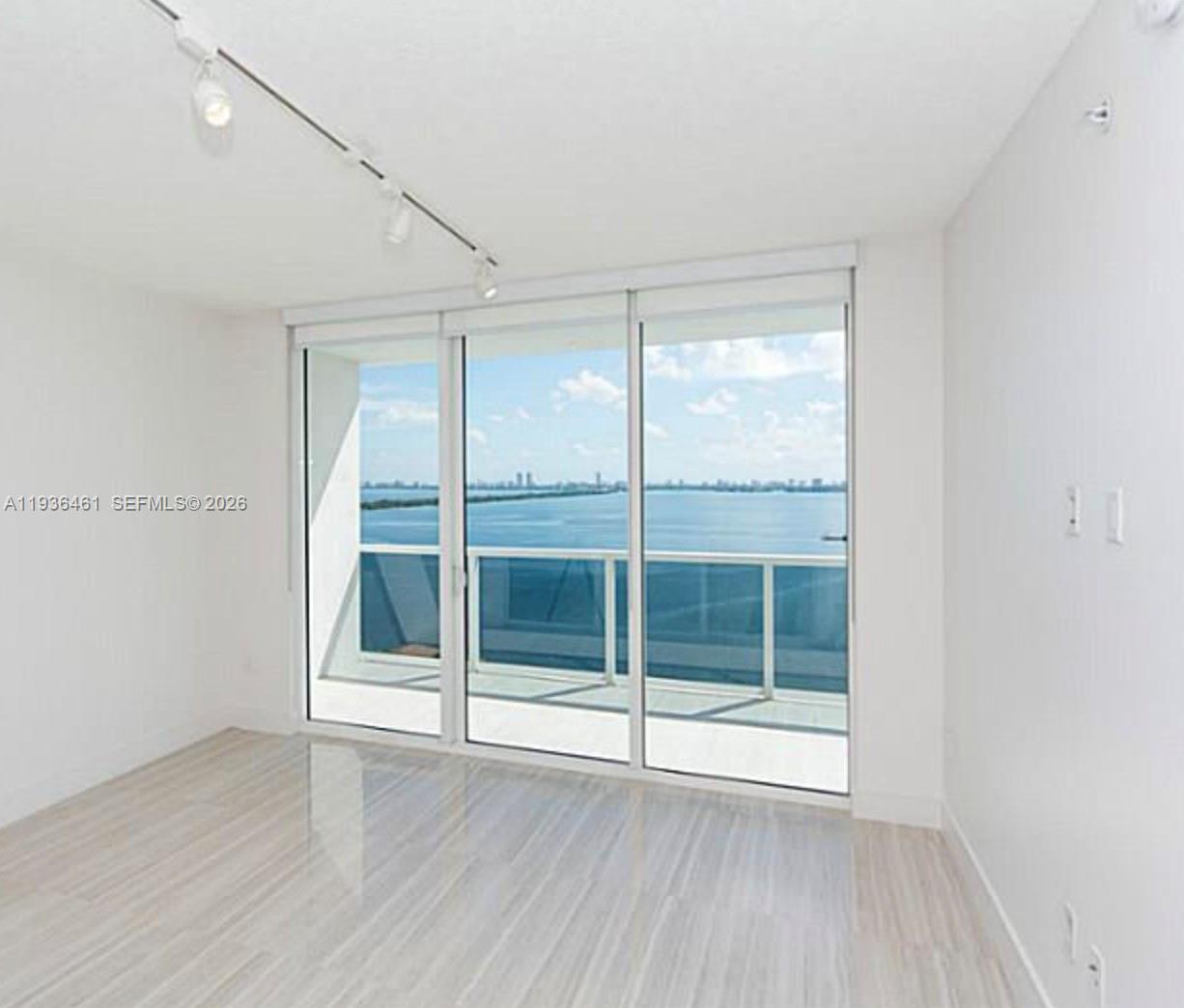 600 NE 27th St #2004, Miami FL 33137