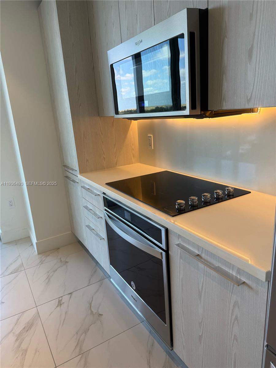 2000 Metropica Way #901, Sunrise FL 33323