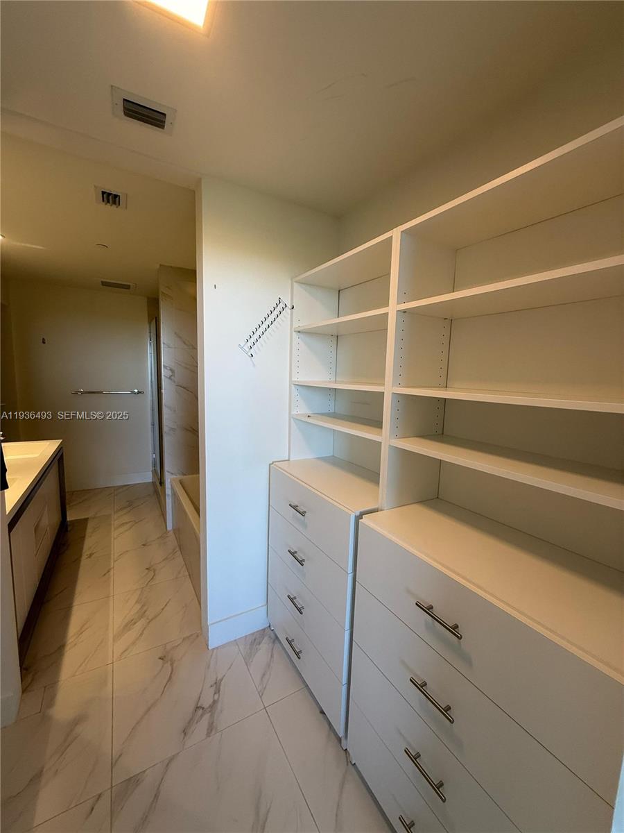 2000 Metropica Way #901, Sunrise FL 33323