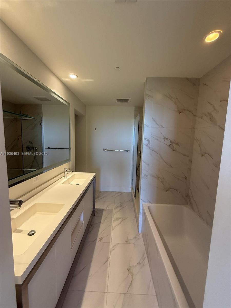 2000 Metropica Way #901, Sunrise FL 33323