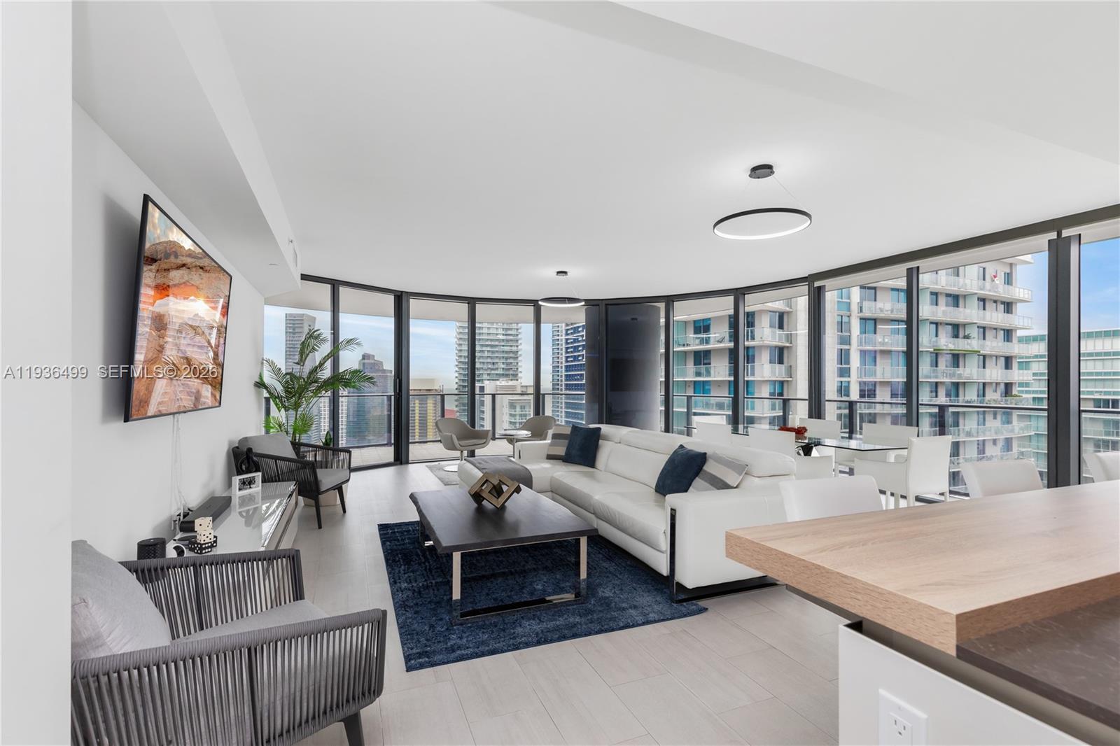 1000 Brickell Plz #3902, Miami FL 33131