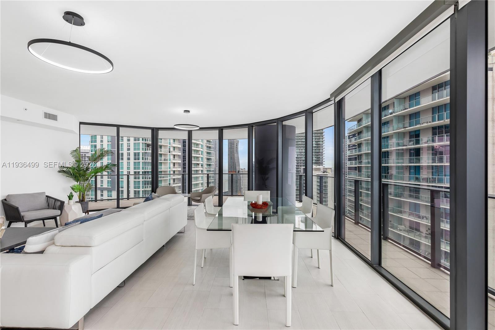 1000 Brickell Plz #3902, Miami FL 33131