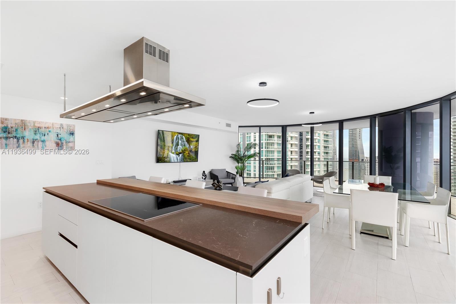 1000 Brickell Plz #3902, Miami FL 33131