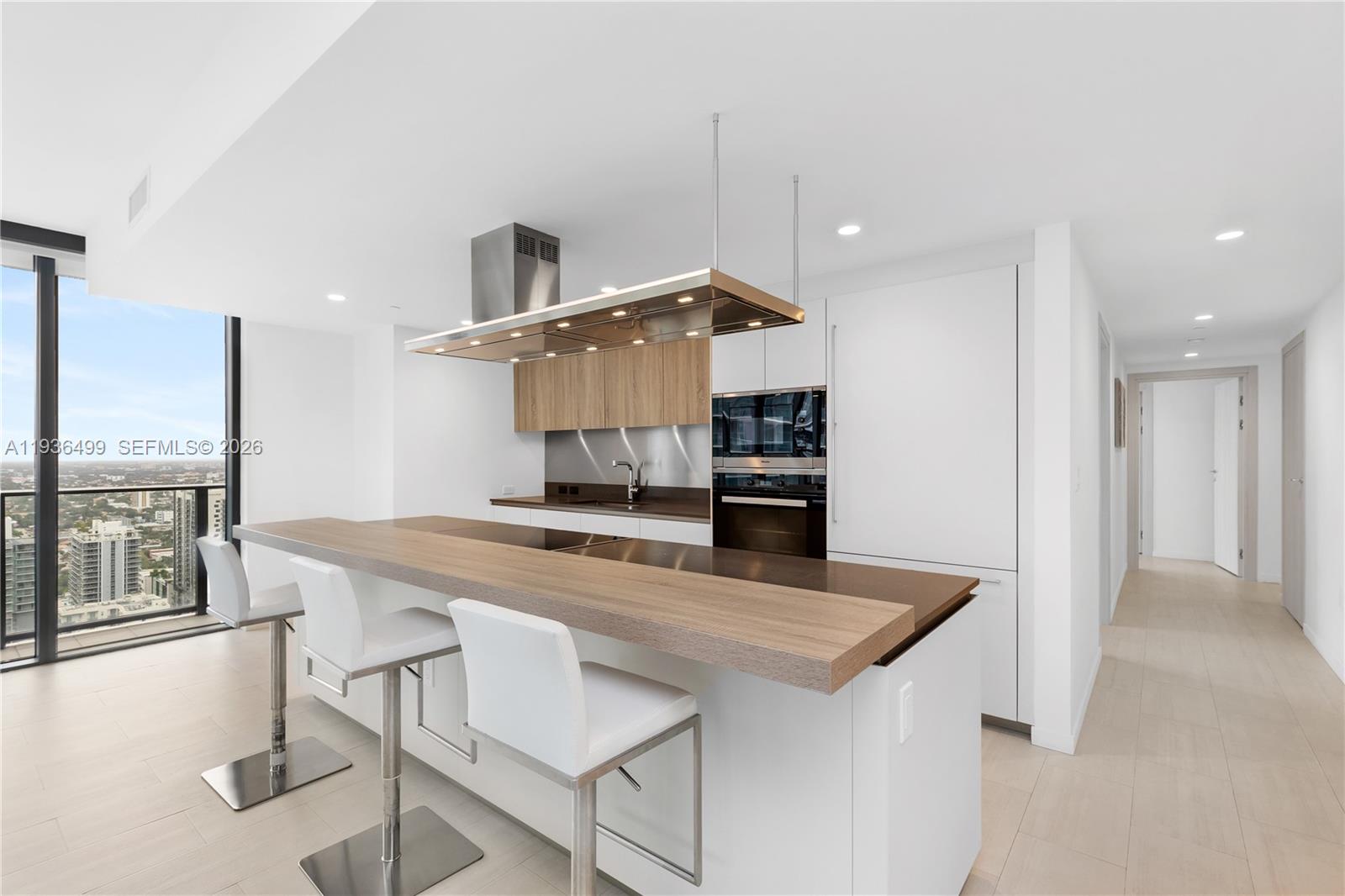 1000 Brickell Plz #3902, Miami FL 33131