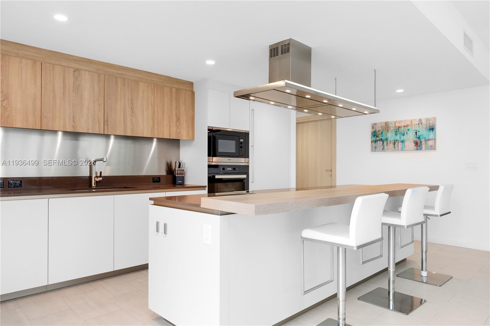 1000 Brickell Plz #3902, Miami FL 33131