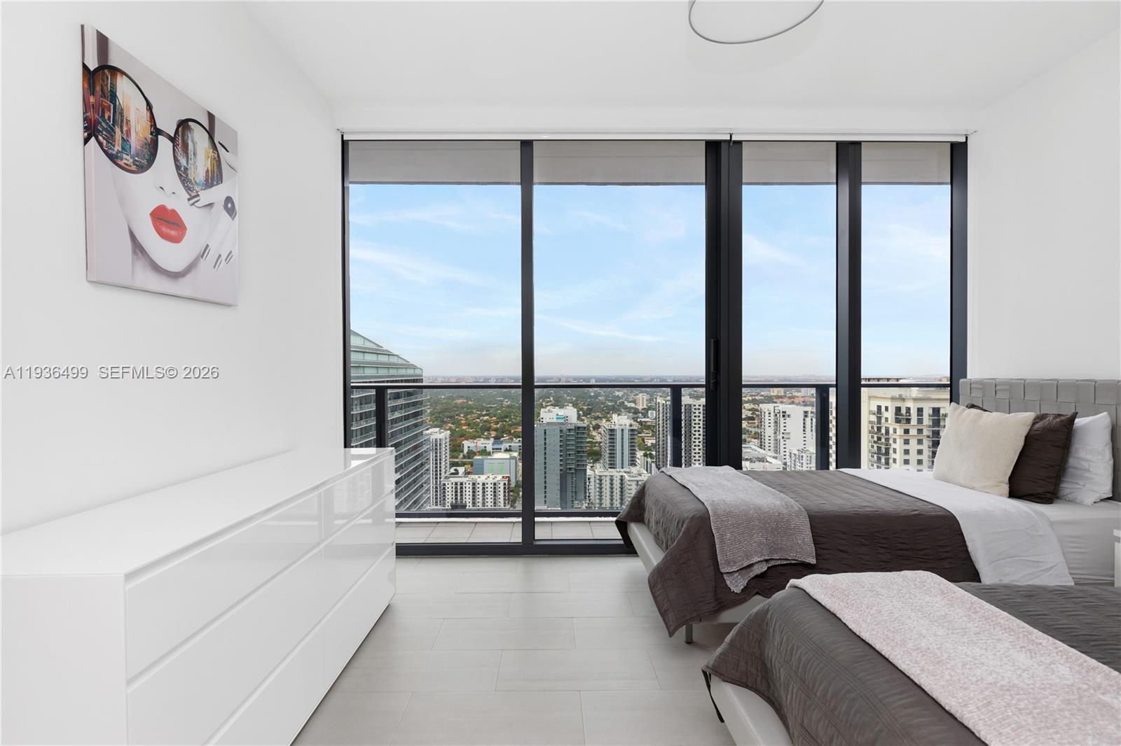 1000 Brickell Plz #3902, Miami FL 33131