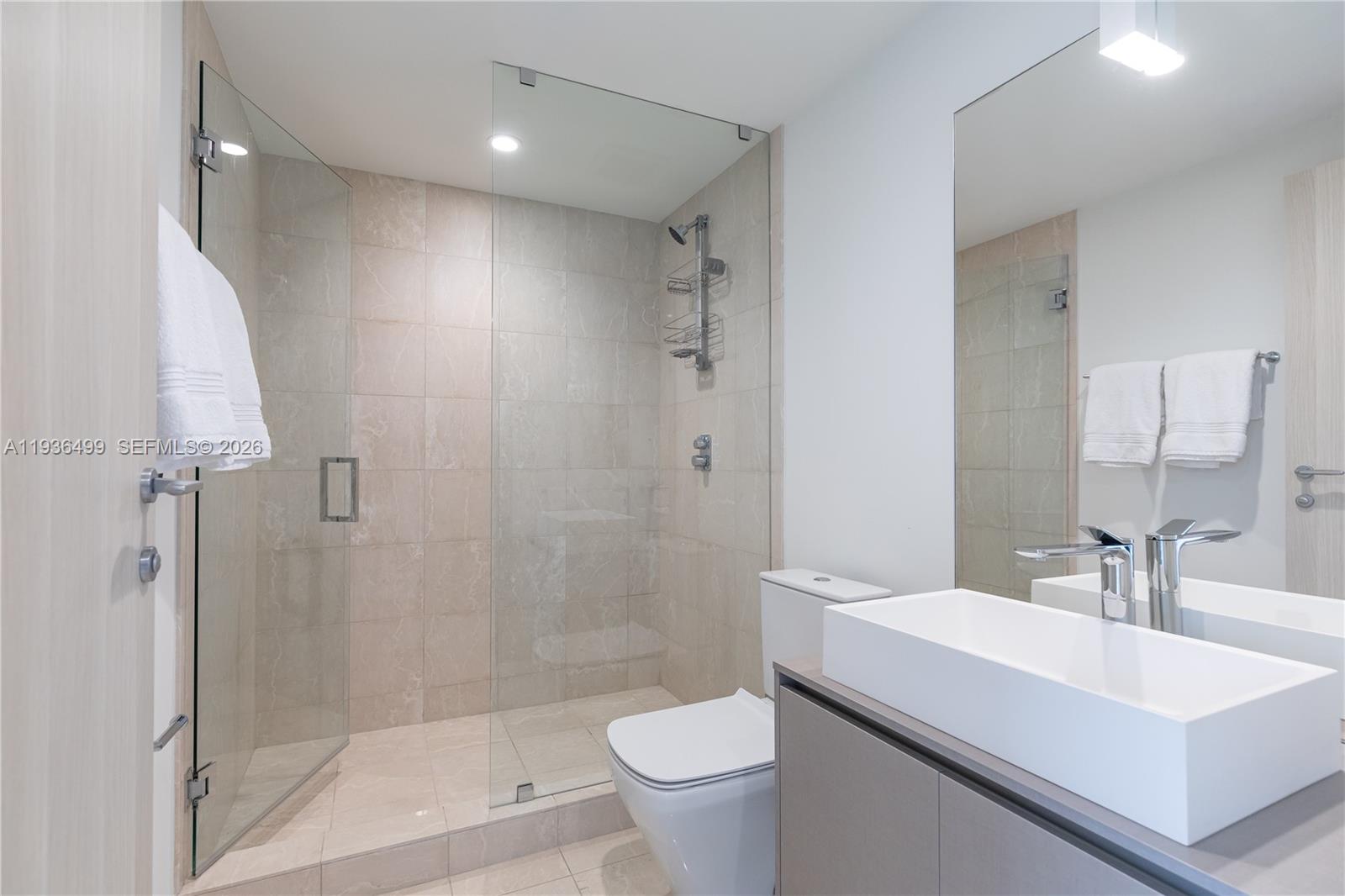 1000 Brickell Plz #3902, Miami FL 33131