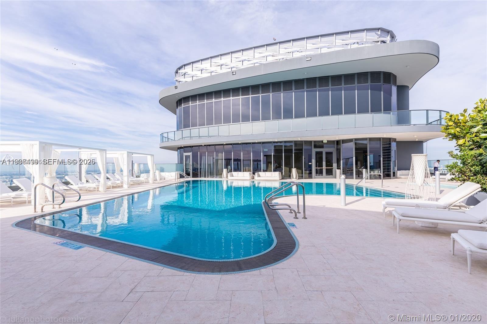 1000 Brickell Plz #3902, Miami FL 33131