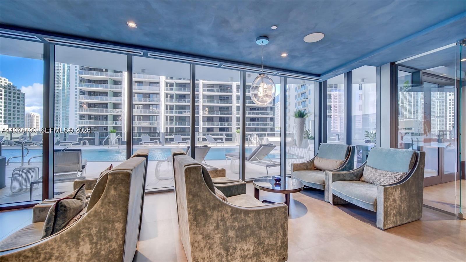 1000 Brickell Plz #3902, Miami FL 33131
