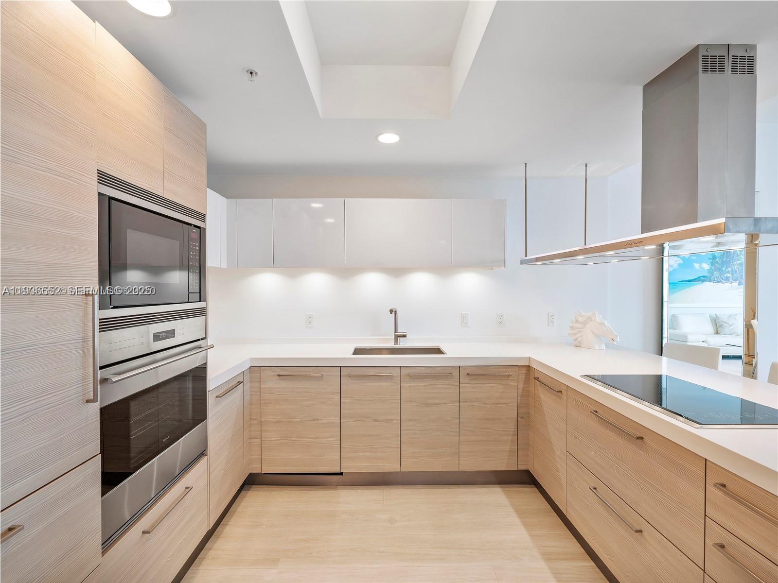 17301 Biscayne Blvd #1105, North Miami Beach FL 33160